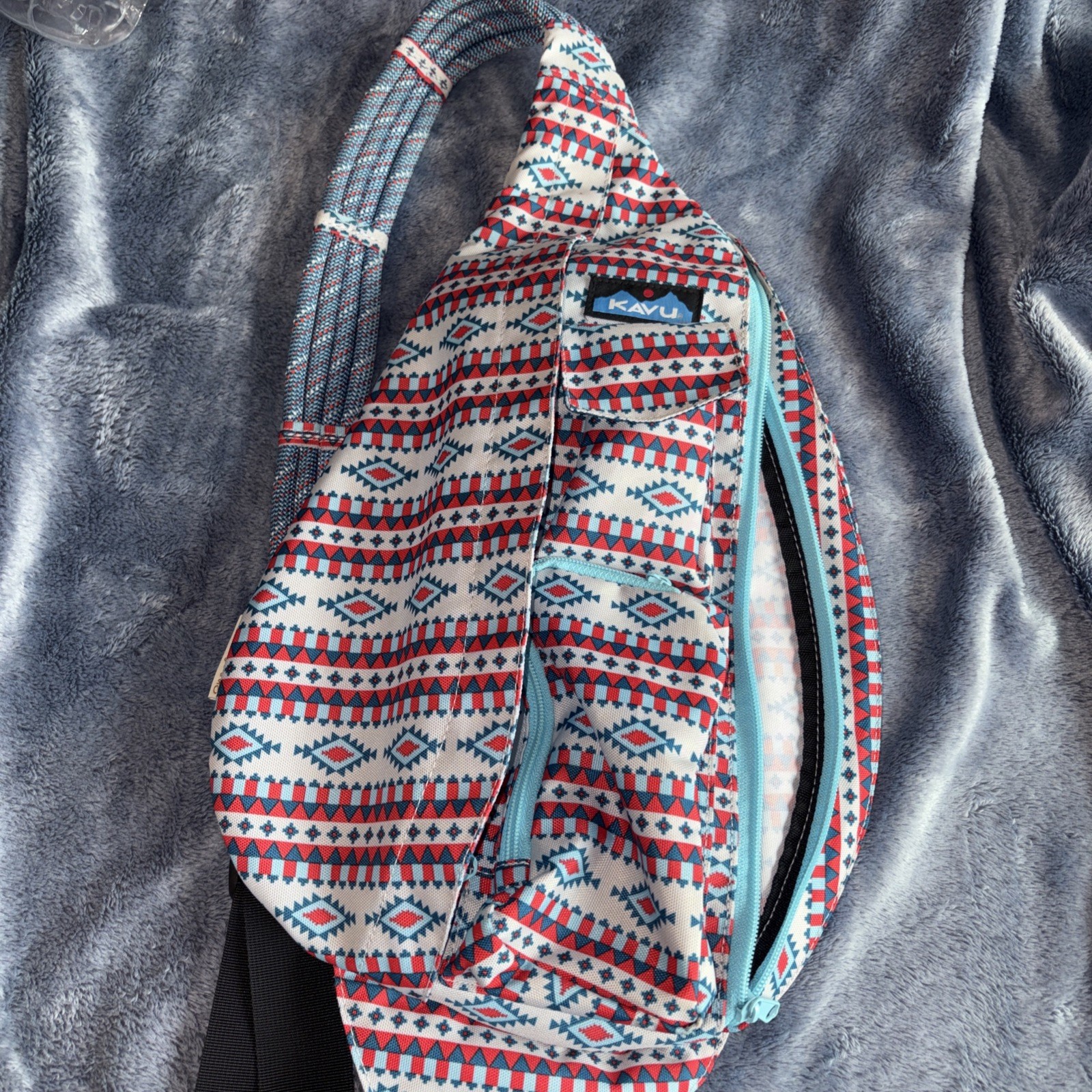 Kavu rope sling bag crossbody Pack Very Clean cond aztec print blue red and gray