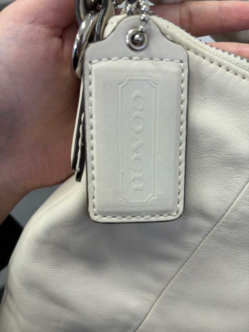 Coach White Shoulder Bag Silver Logo Hardware Zip Belt 30cm Womens 11.8in 80