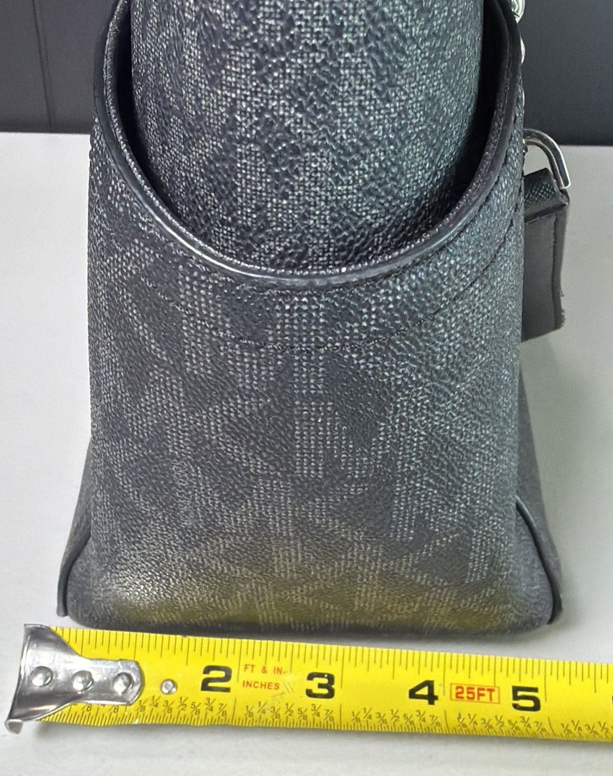 Michael Kors Black Logo Chain Strap Shoulder Bag with Inner Pockets