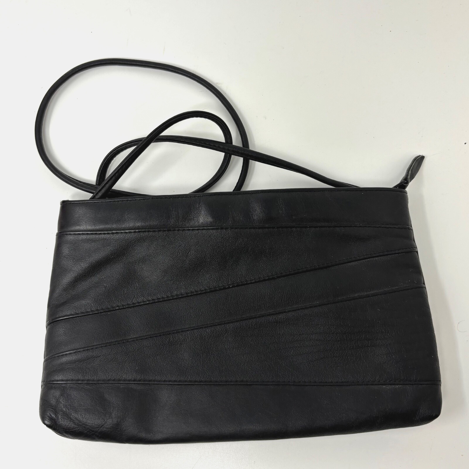 Vintage Womens Shoulder Bag Purse Black Leather Narrow Strap Zip Top Made Korea