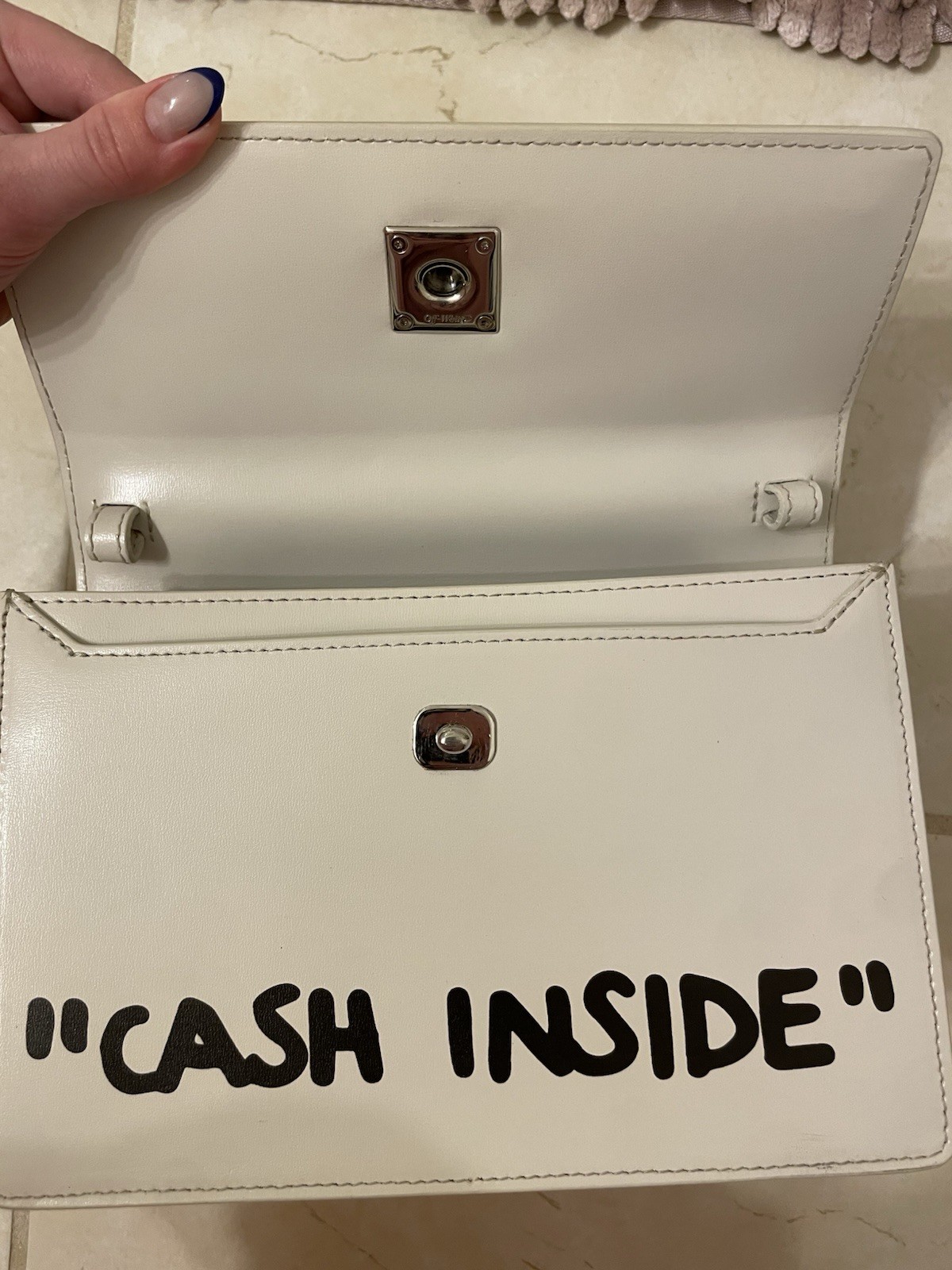 Off-White By Virgil Ablow Jitney 1.4 Cash Inside White Black Slingbag Leather