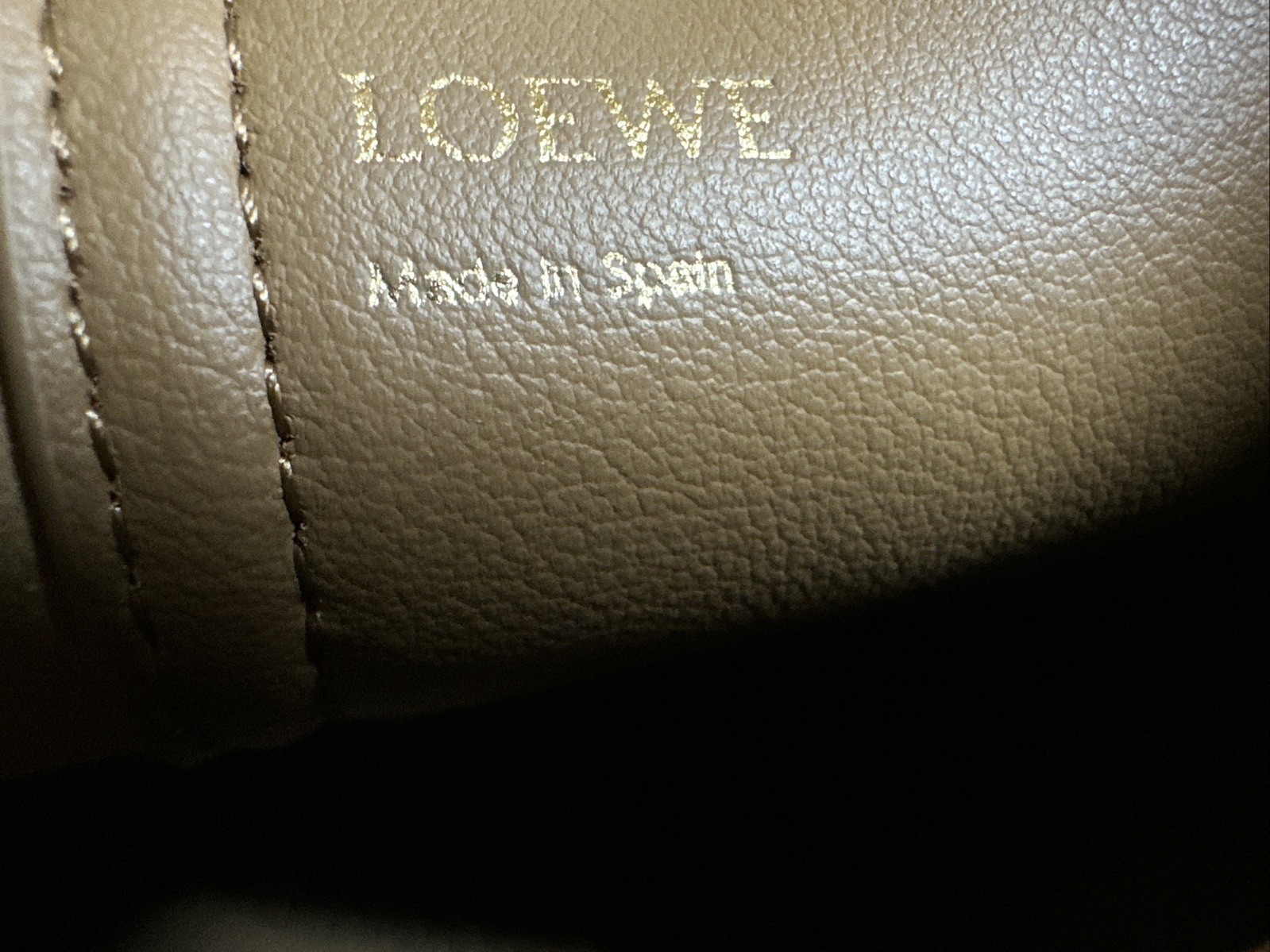 LOEWE Pebble Mini Oak Smooth Leather Bucket Bag Used Nice