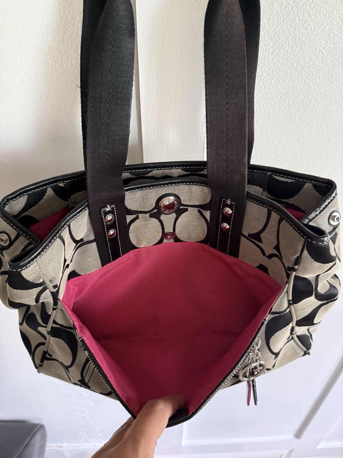 Coach Signature Logo Black Gray Canvas Shoulder Bag Hot Pink Lining Charm Silver
