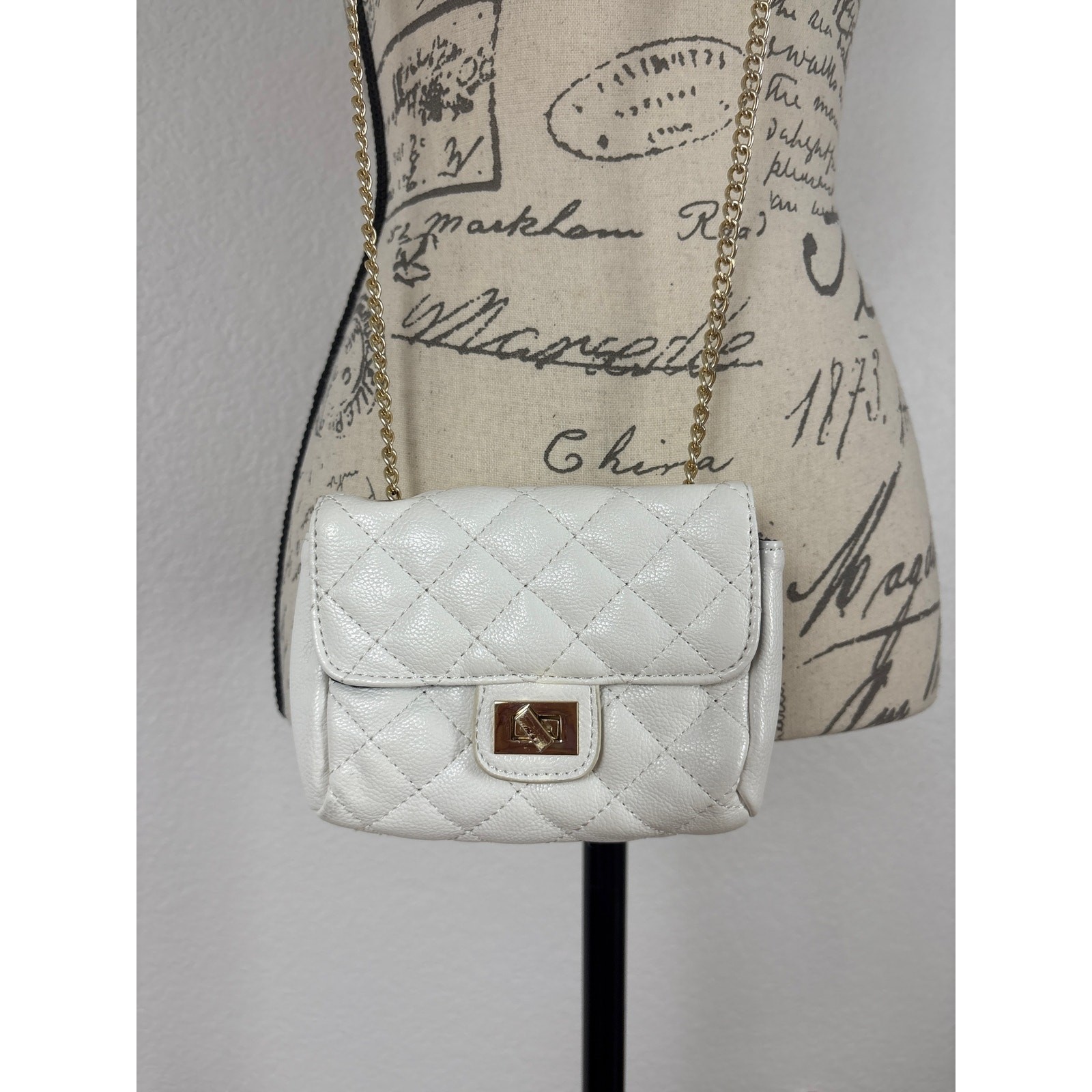 Forever 21 Mini Crossbody Bag Quilted Emily in Paris Inspo Coquette Y2K Parisian