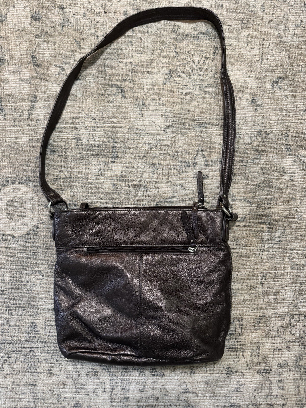 NEW Stone Mountain PURSE Brown metallic Crossbody Bag Leather MULTIPLE Pockets