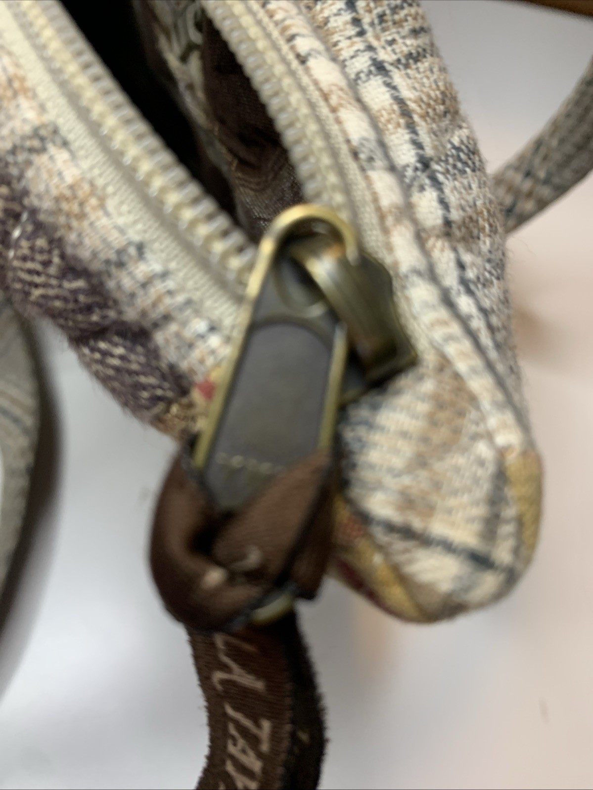 Cute Boutique Bella Taylor Quilted Small Purse Great Condition