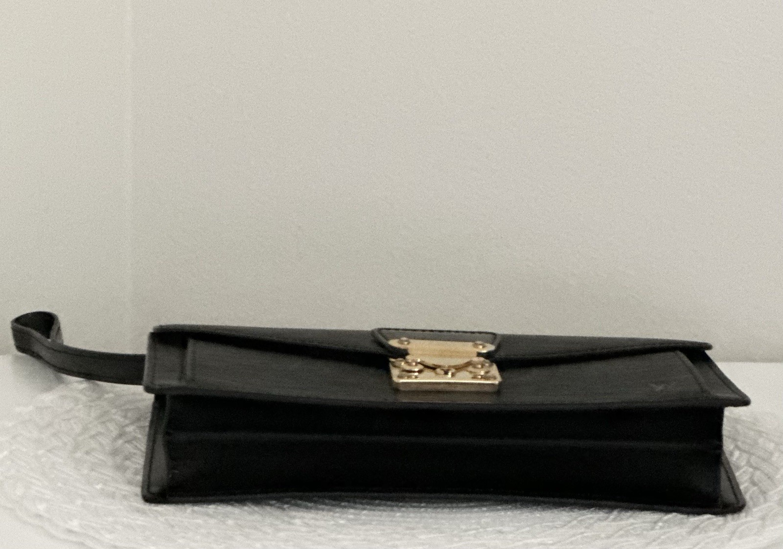 Louis Vuitton Black Epi Pochette Sellier Dragonne Clutch Wristlet Dust-bag COA