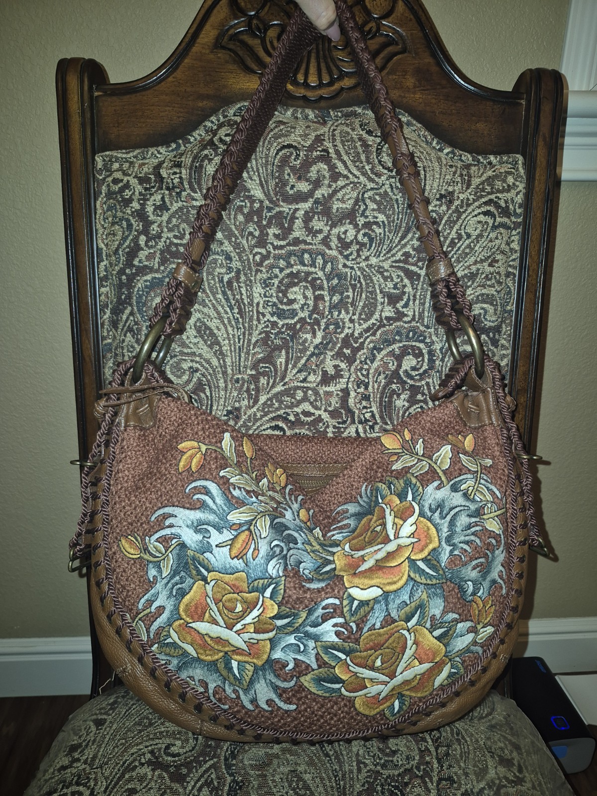 BEAUTIFUL! HARD TO FIND ISABELLA FIORE ROSE TATTOO LEATHER HOBO SHOULDER BAG