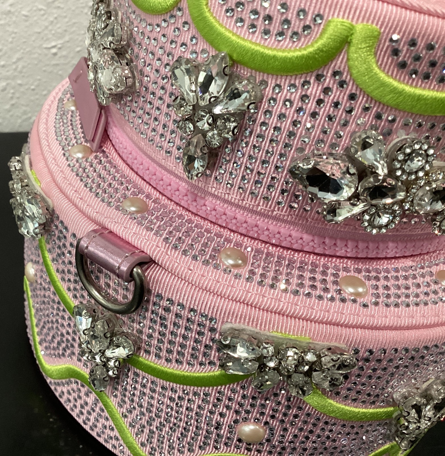 Kurt Geiger Small Cake 6″ x 6.5″ Pink Fabric Crystals Lime Icing Zip Crossbody