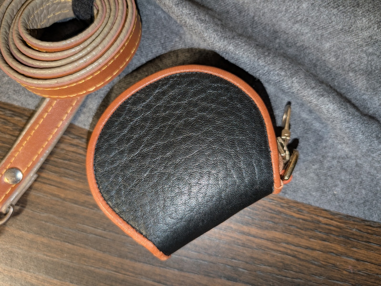 Vintage Black Dooney And Bourke Big Duck Coin Purse And Strap Great Condition