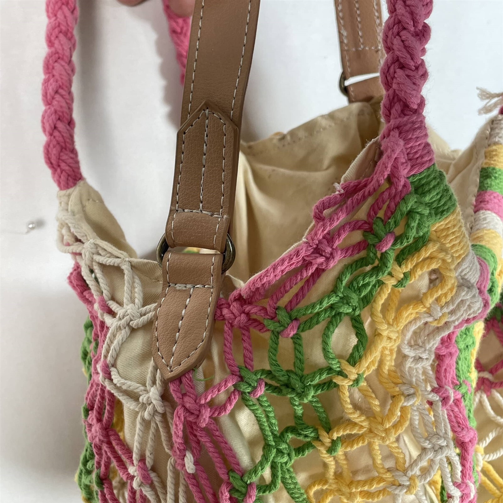 Universal Thread Crochet Crossbody Bag Womens Adjustable Strap Inner Pockets