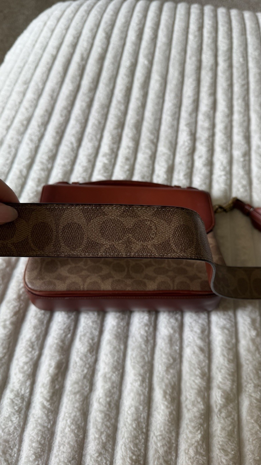 Coach Signature Logo Brown/Tan Turnlock Shoulder Bag Coin Purse and Card Holder
