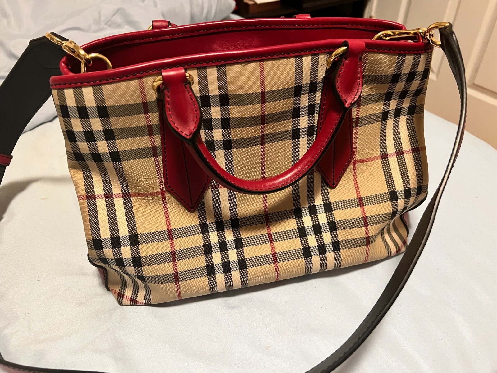 Burberry Horseferry Check Medium Ballingdon Tote Honey Parade Red