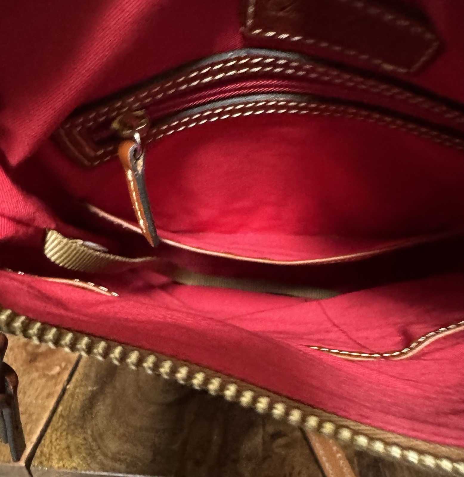 Dooney & Bourke Womens Crossbody Bag Pebble Grain Leather Wine