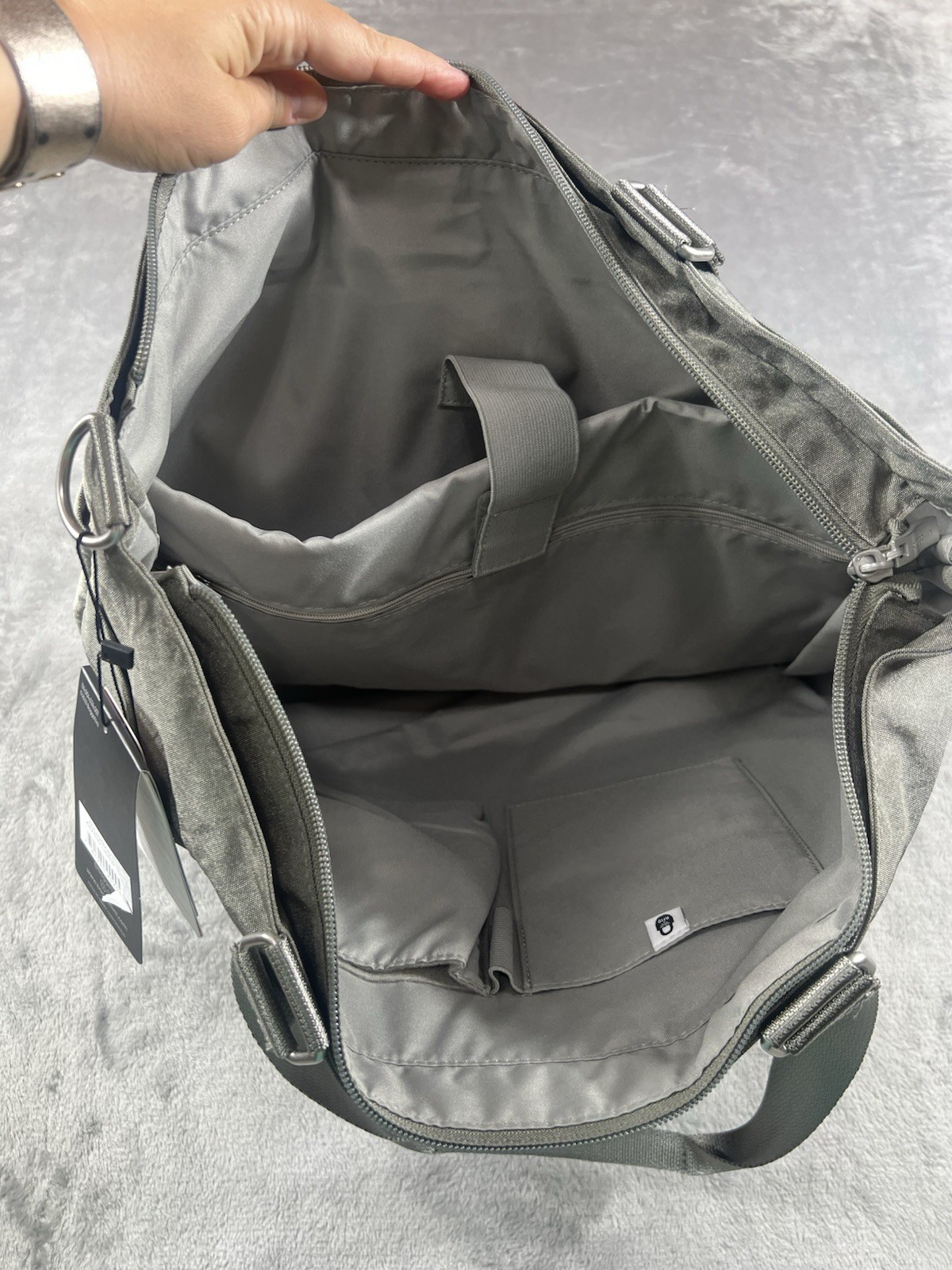 NWT BAGGALLINI ANY DAY TOTE FITS UPTO 15” LAPTOP ZIPPER LIGHT TRAVEL GRAY