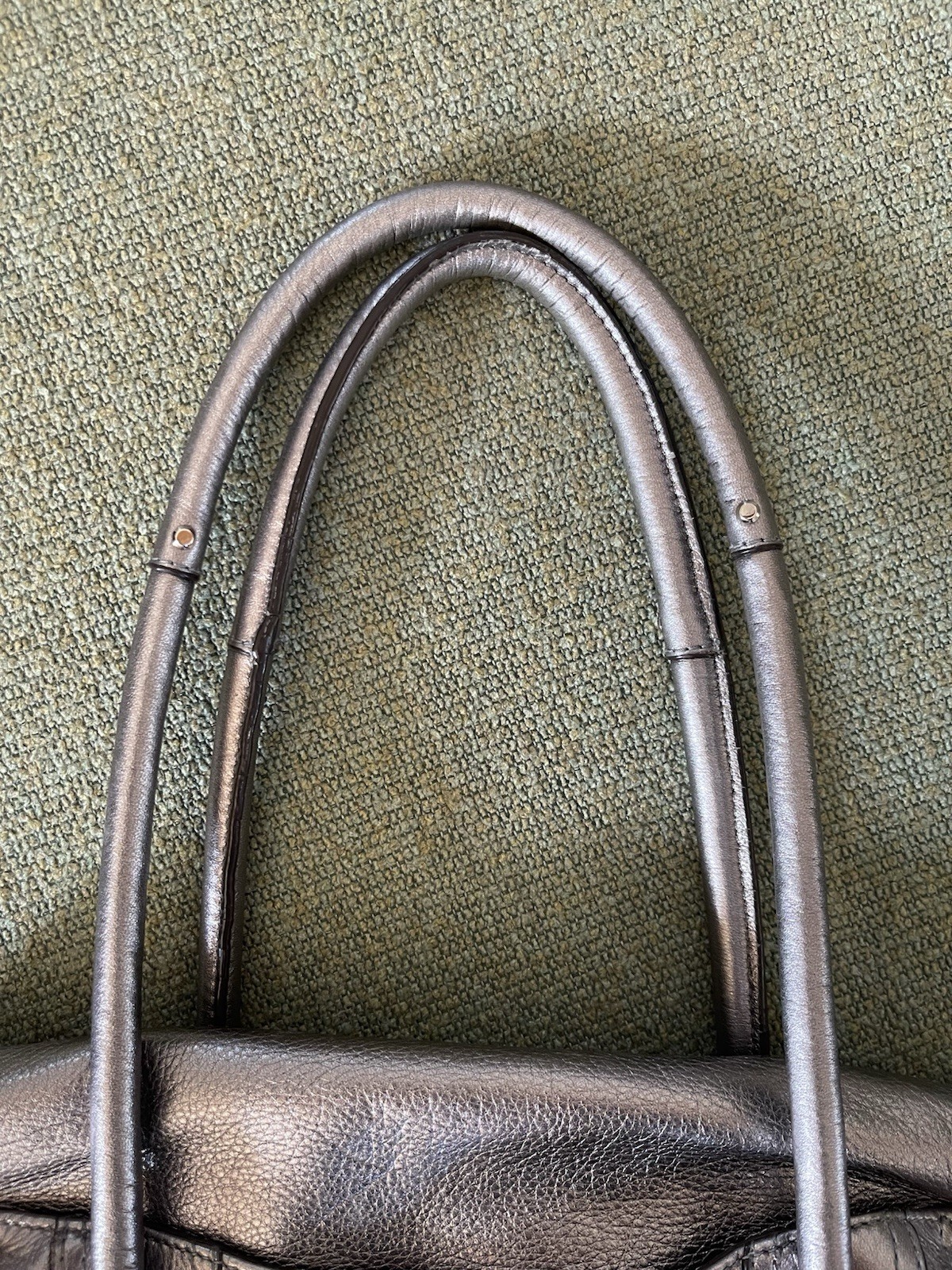 B MAKOWSKY Silver Leather Folding Handbag Purse Satchel Big Travel Tote 16 x 12