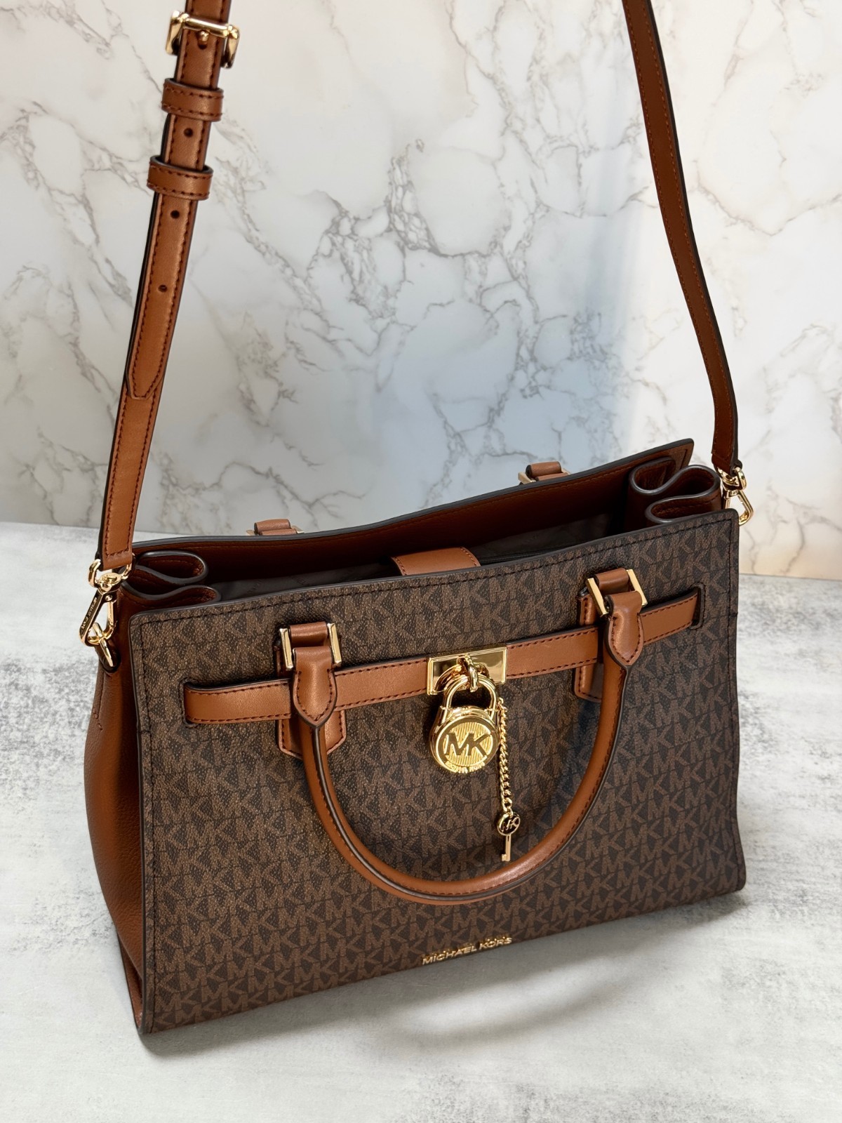 NWT Michael Kors Hamilton Medium Logo Satchel Handbag, Brown, NEW with TAGS