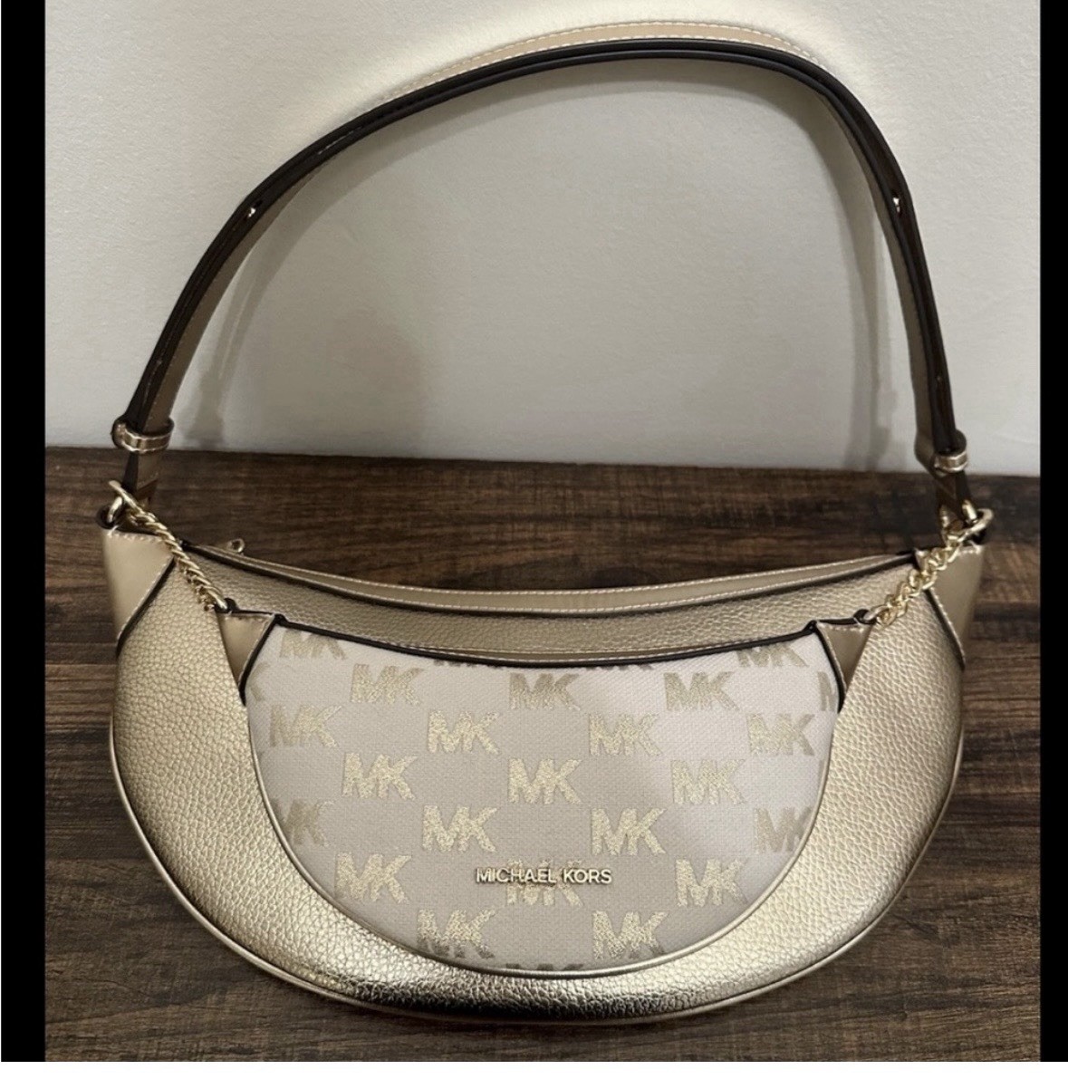 Michael Kors Hollis Medium 2-in-1 Pebbled Leather & Logo Shoulder Bag NWT $339