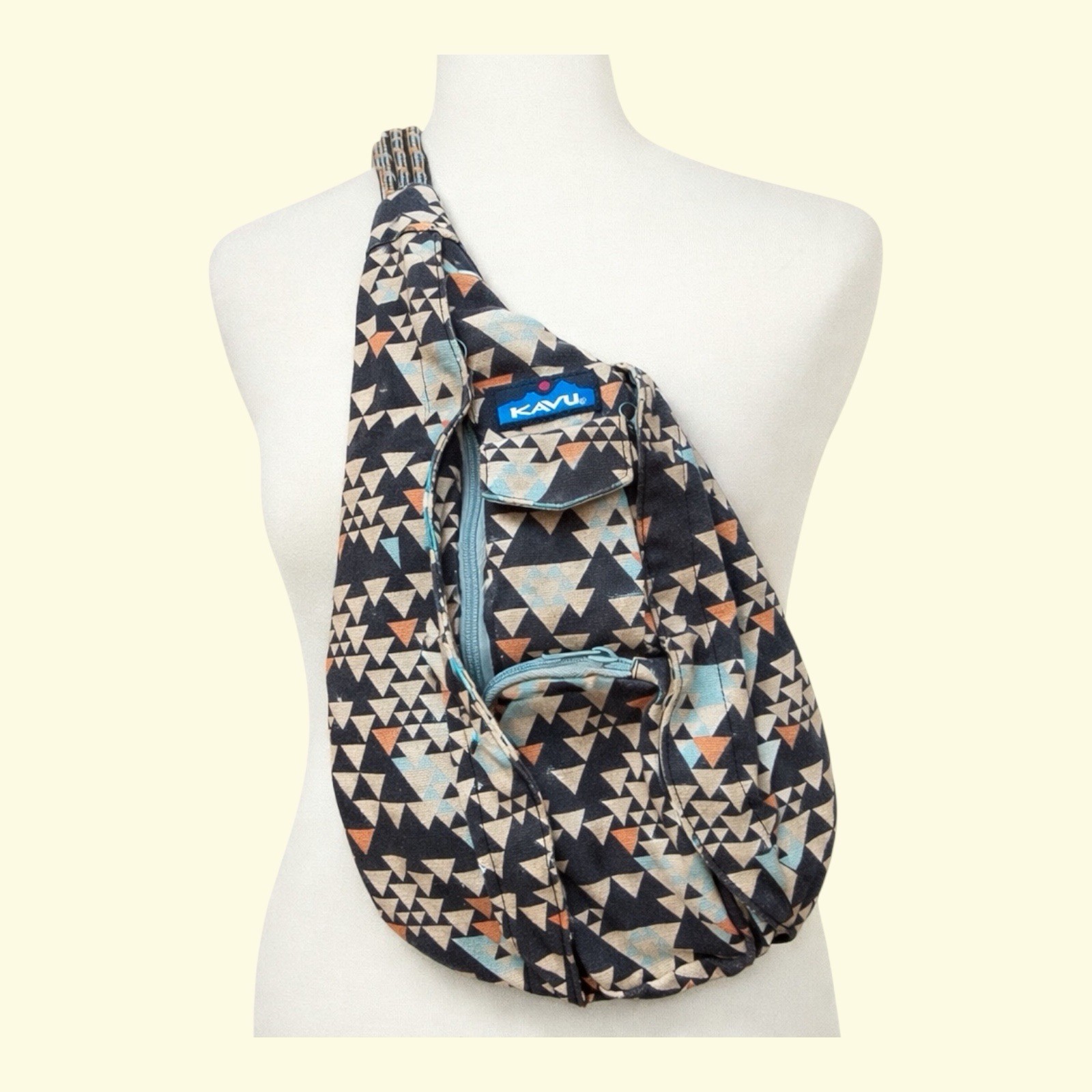 Kavu Geometric Triangles Sling Bag Black Blue Gray Backpack Clean 17.5 In