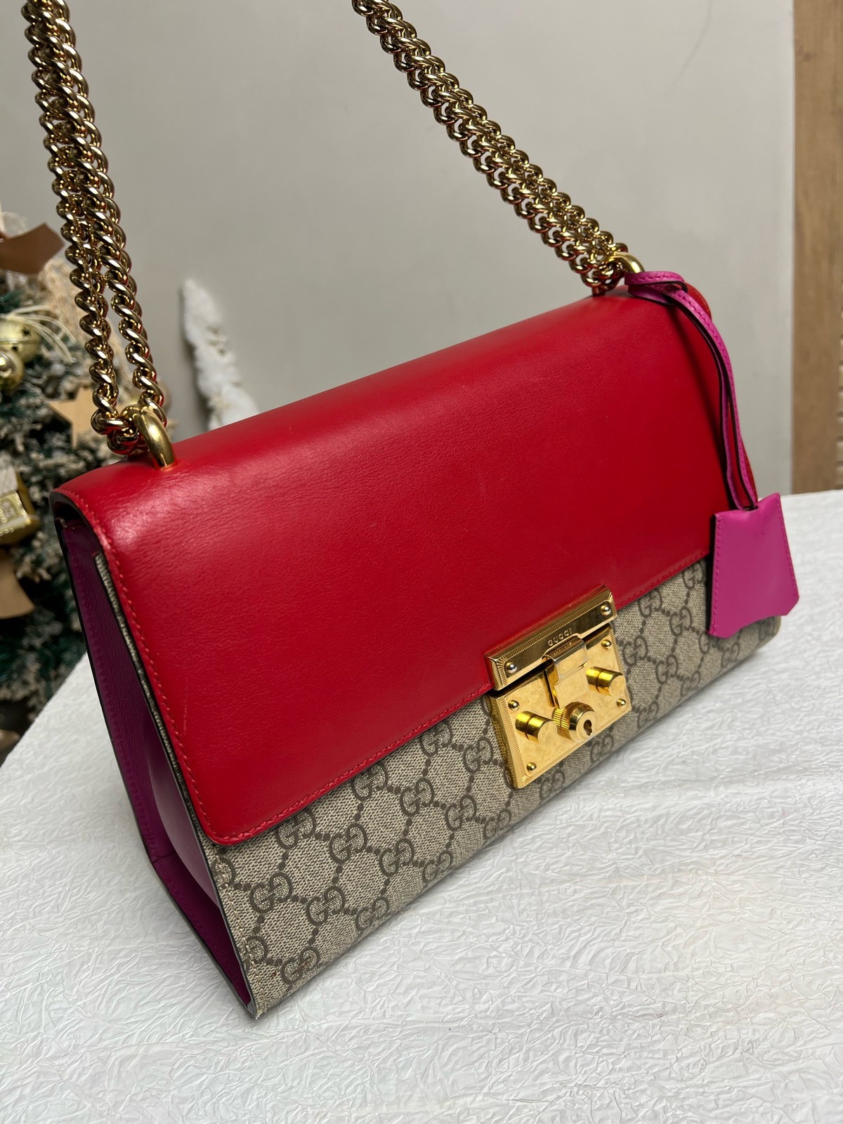 AUTH Gucci Padlock Red Leather GG Supreme Gold Hardware Chain Crossbody Bag