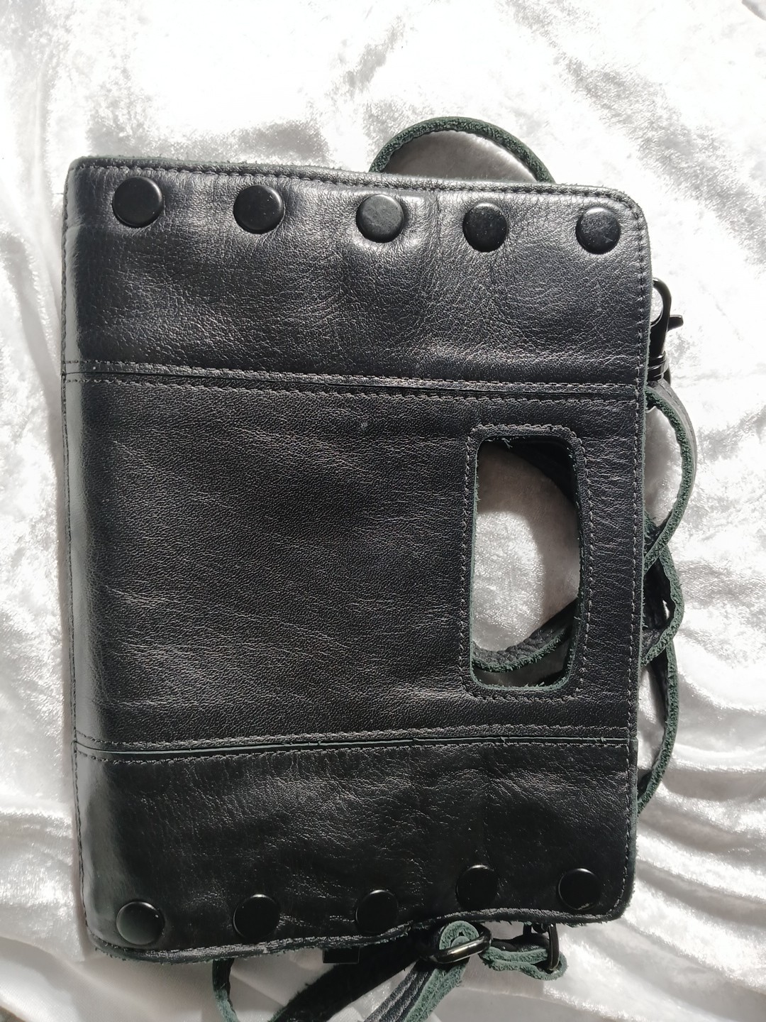 Hammitt 101 North Black Leather Wallet Clutch Wallet Matte Black Rivets READ