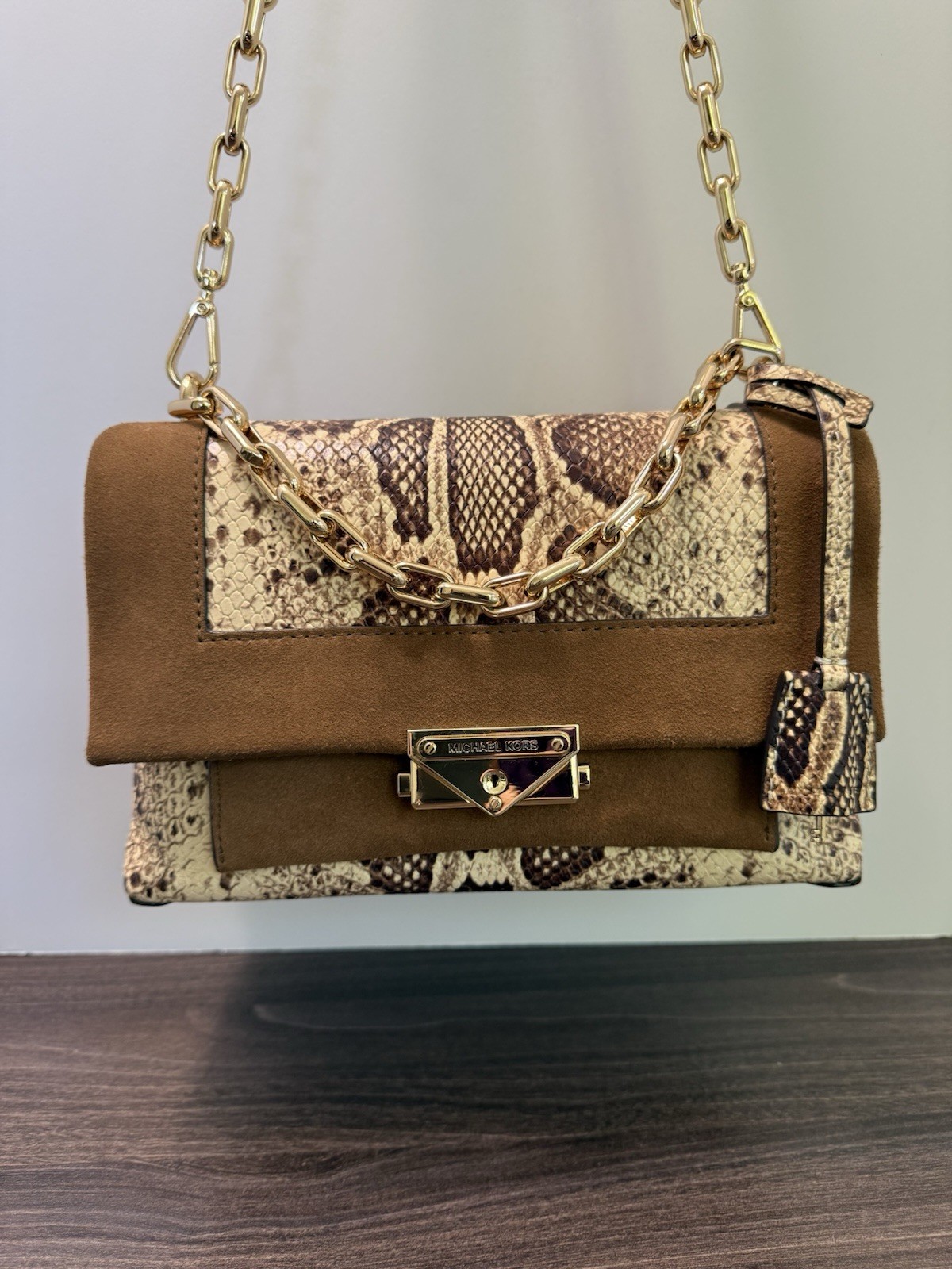 MICHAEL KORS CECE LEATHER NATURAL MULTI-COLOR PRE-OWNED – EXCELLENT 9.5 X 6