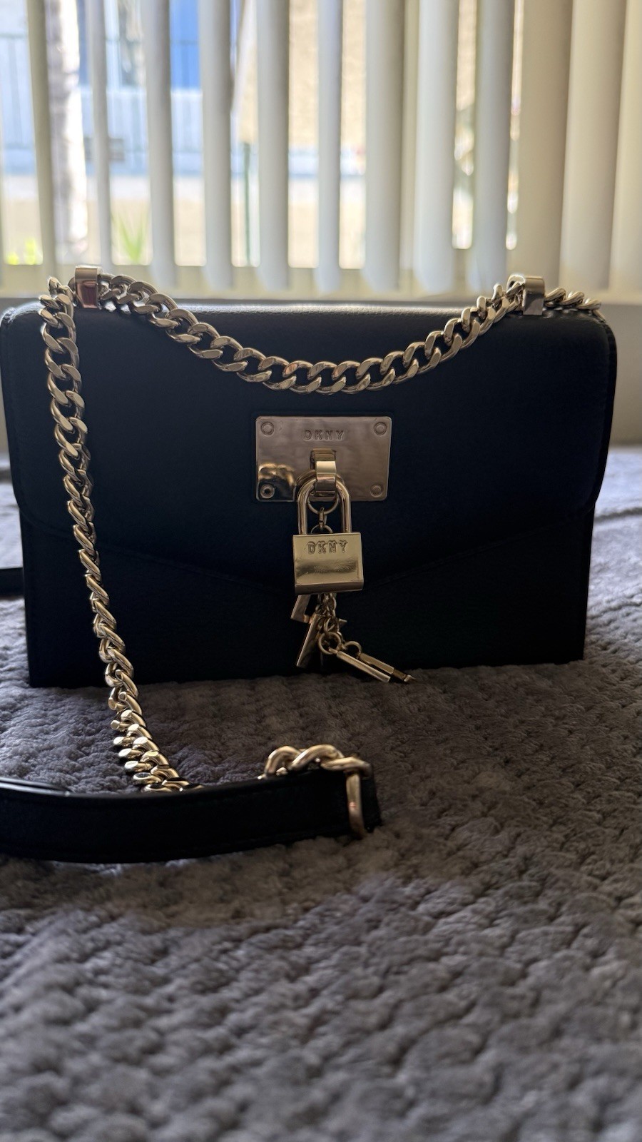 DKNY Black Small Crossbody Bag Gold Chain Strap Magnetic Closure Lock Charm