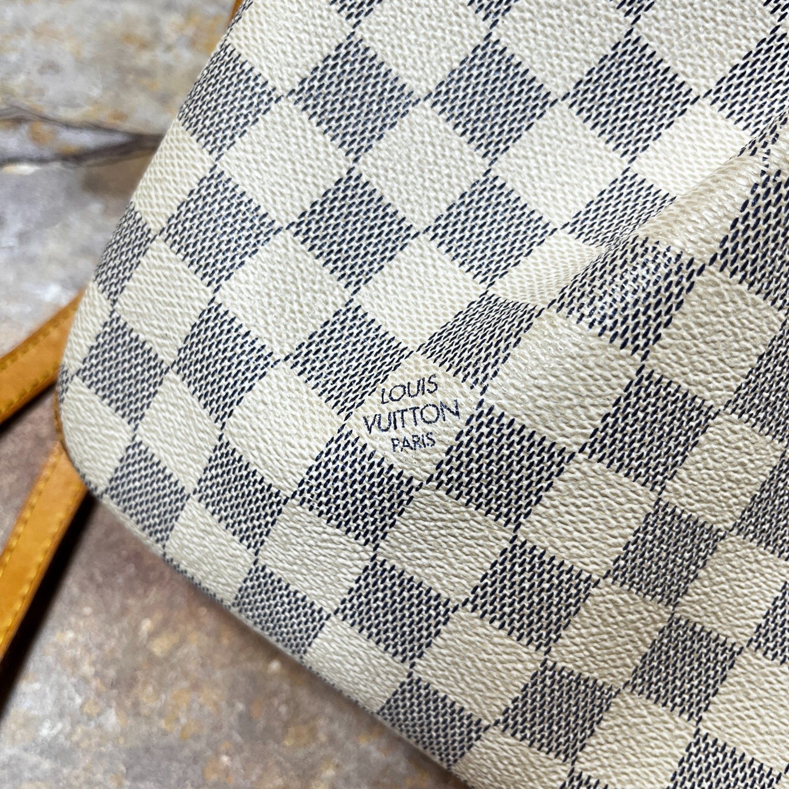 Louis Vuitton Damier Azur Siracusa PM Shoulder Bag / White Canvas Crossbody