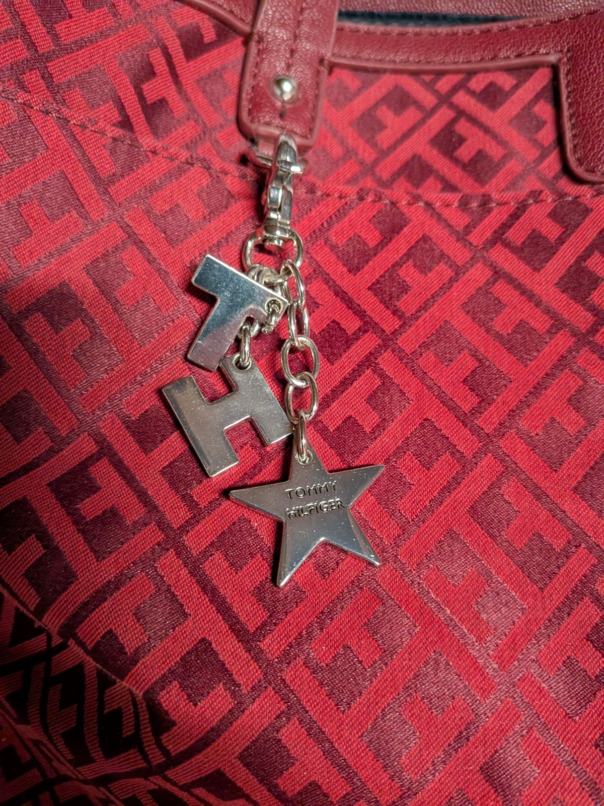 Tommy Hilfiger Red Monogram Jacquard Tote Bag Purse Star Charm Handbag VNG-DON