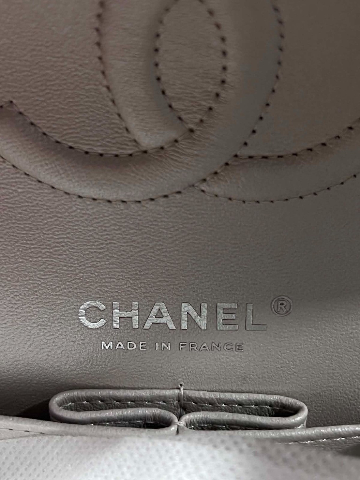 CHANEL 22C Iridescent Ombre Medium Classic Flap Bag Cloudy Goatskin Silver NWT