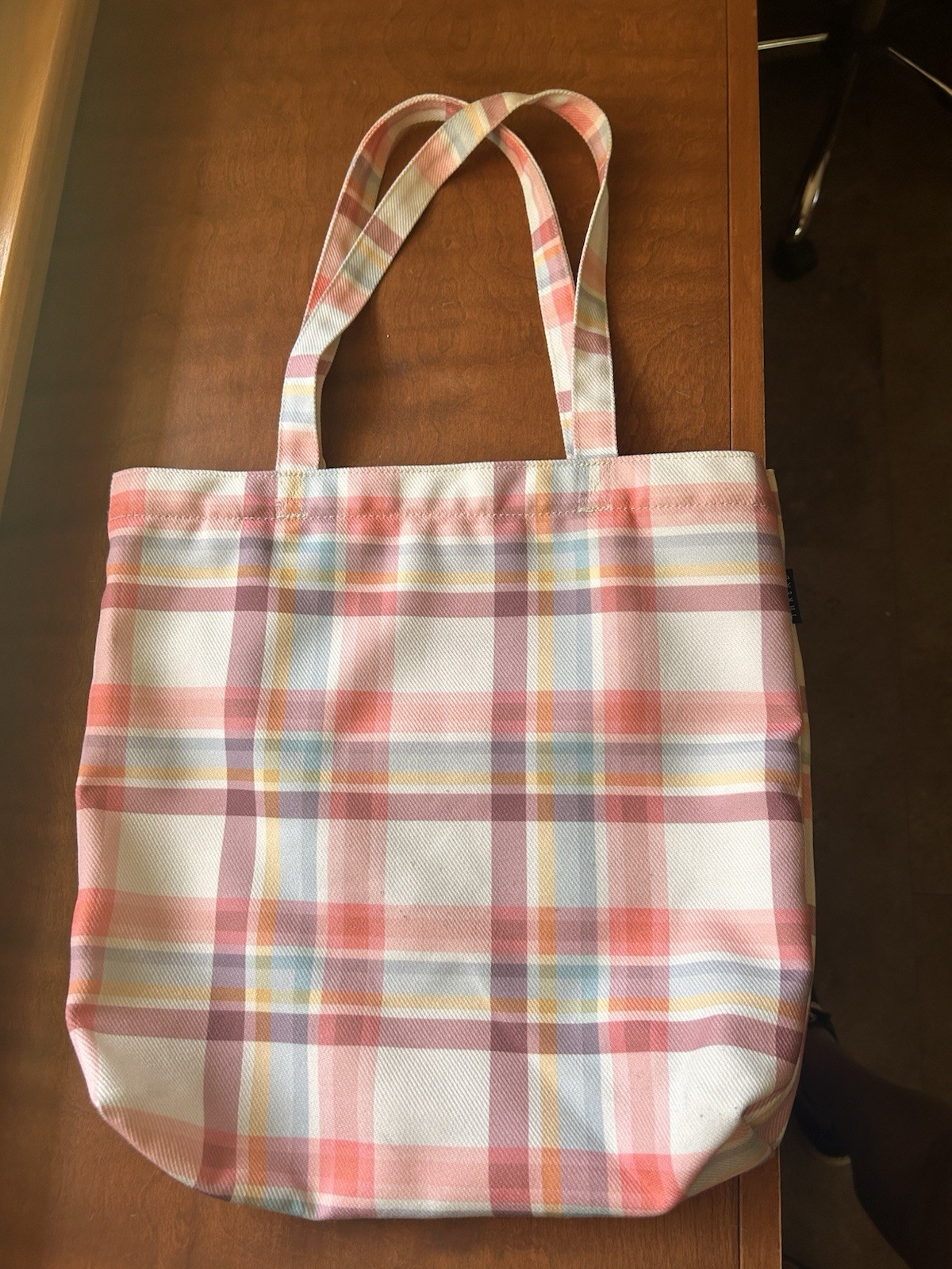 Beautiful Quinn Thread Wallets Carry On Tote Bag Pink Purple White Blue Canvas