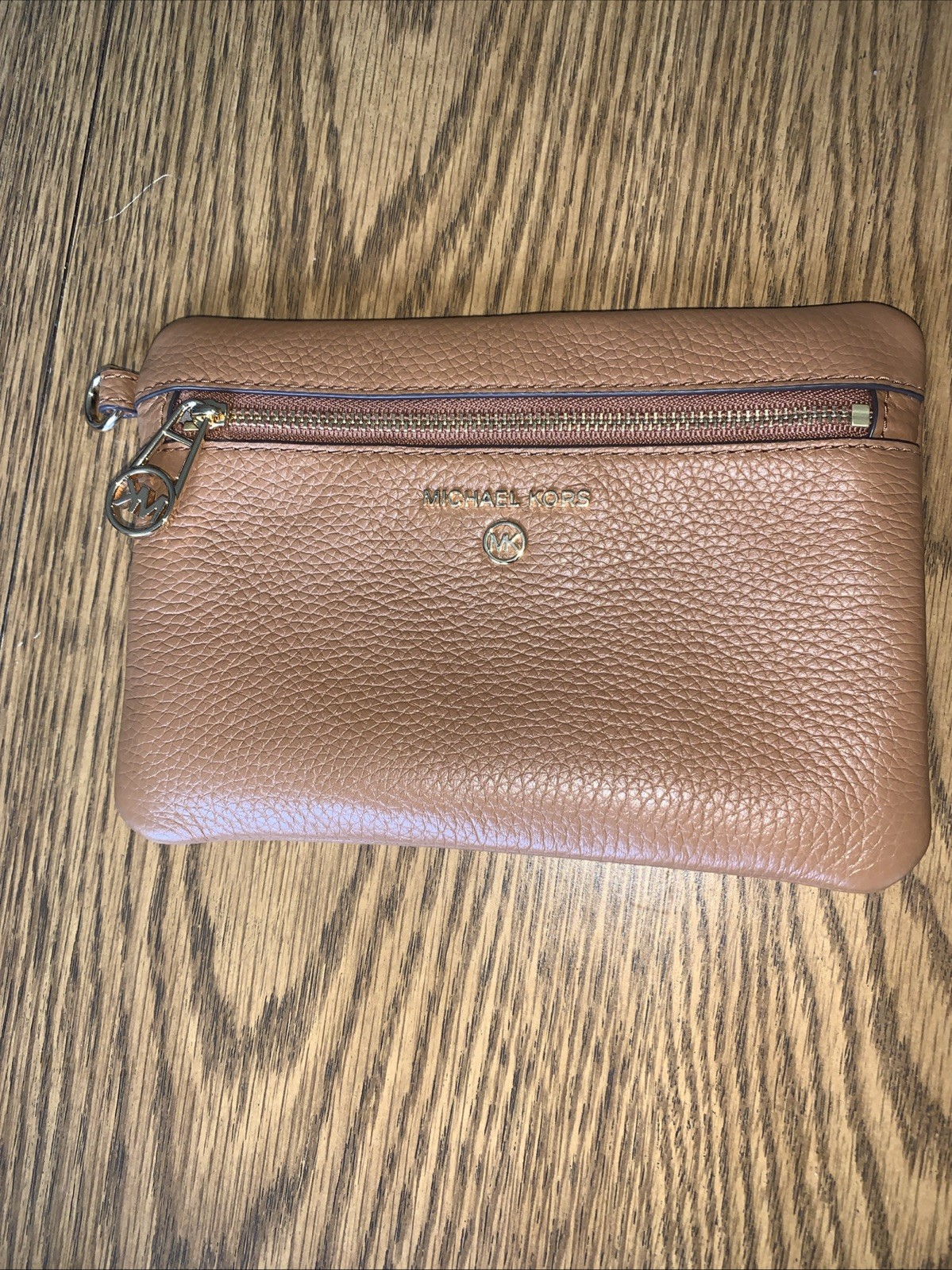 Michael Kors zippered accessory bag Beige Leather ￼ 7 1/2” x 5”