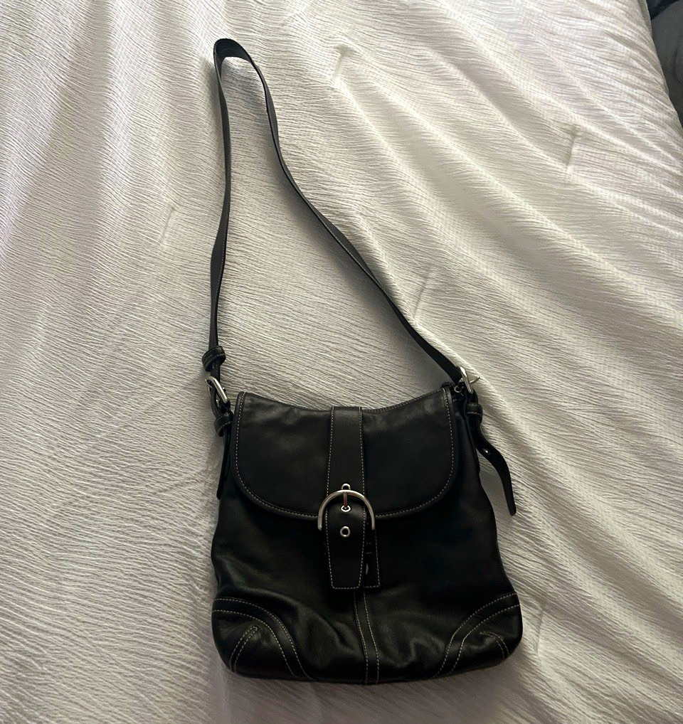 Coach Black Signature Hobo Shoulder Bag Buckle/Zip Detachable Strap Pockets