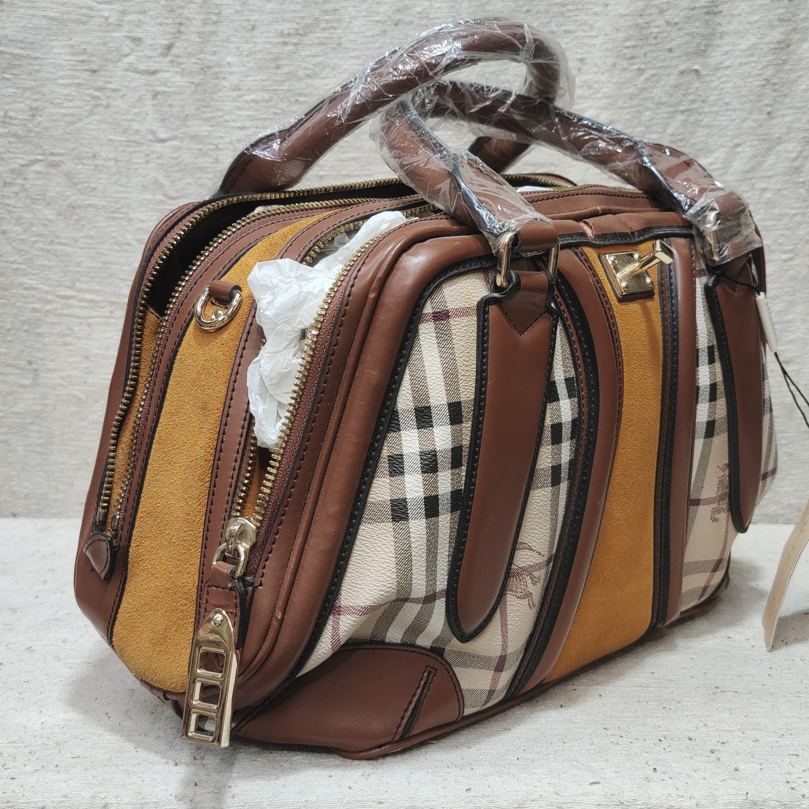 Vintage Burberry Haymarket Check Bowling Bag Genuine Leather Handle Trim New