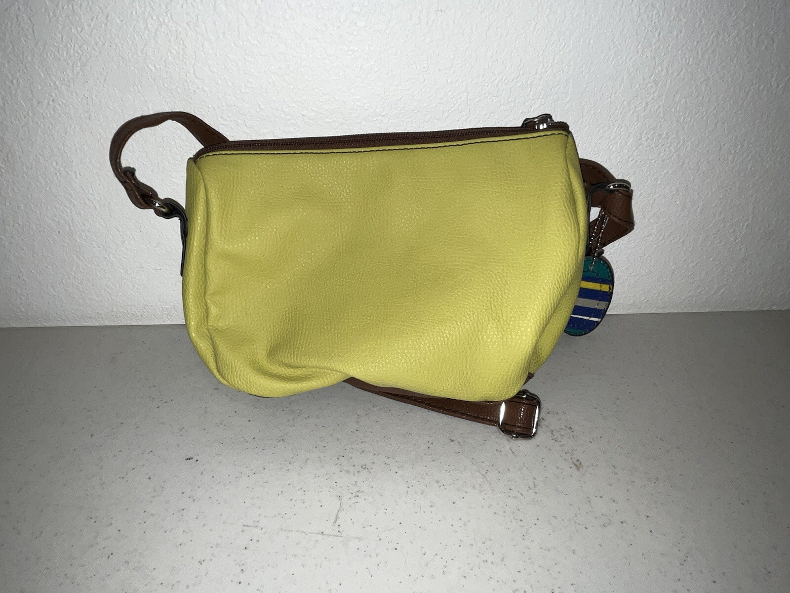 Jacqueline Smith Brown Crossbody Bag Purse hang tags