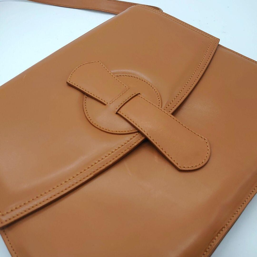 DOLCE&GABBANA Beige Leather Shoulder Bag Women Magnetic Snap Dust Bag 29.5cm