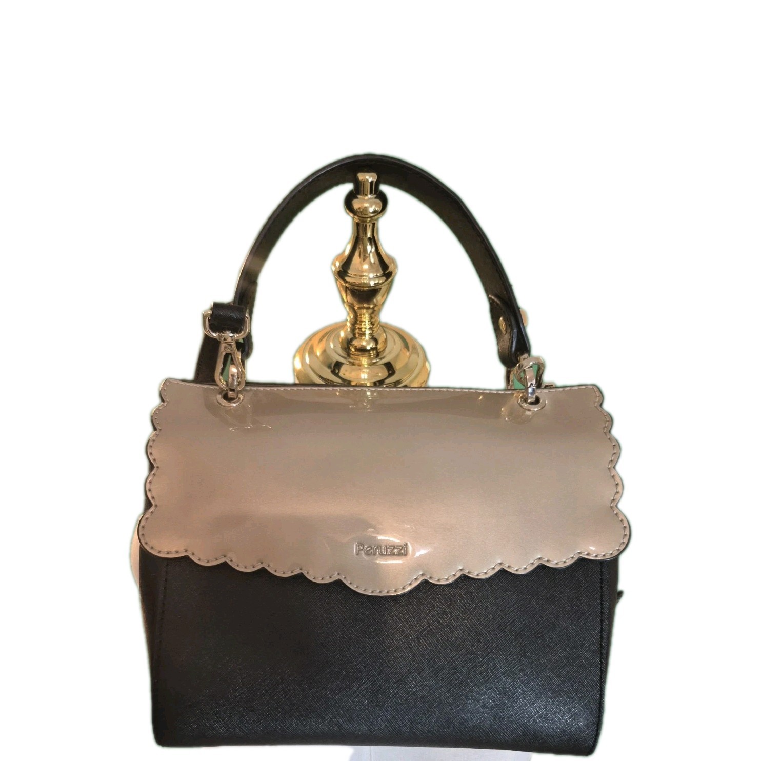 Elegant PERUZZI Black/Cream/gold Pebbled Scallop Leather S Bag “Made in Italy”