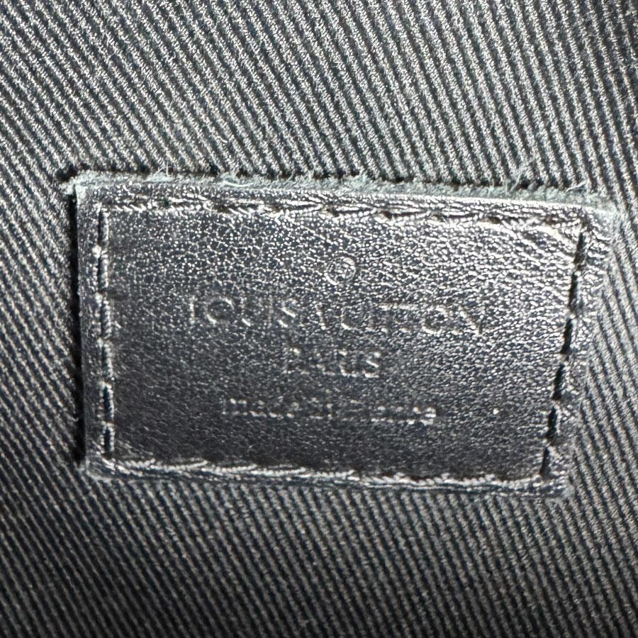 LOUIS VUITTON Bag: Discovery Bum Bag M44336 Black Gray W23H18D4cm w/NA;