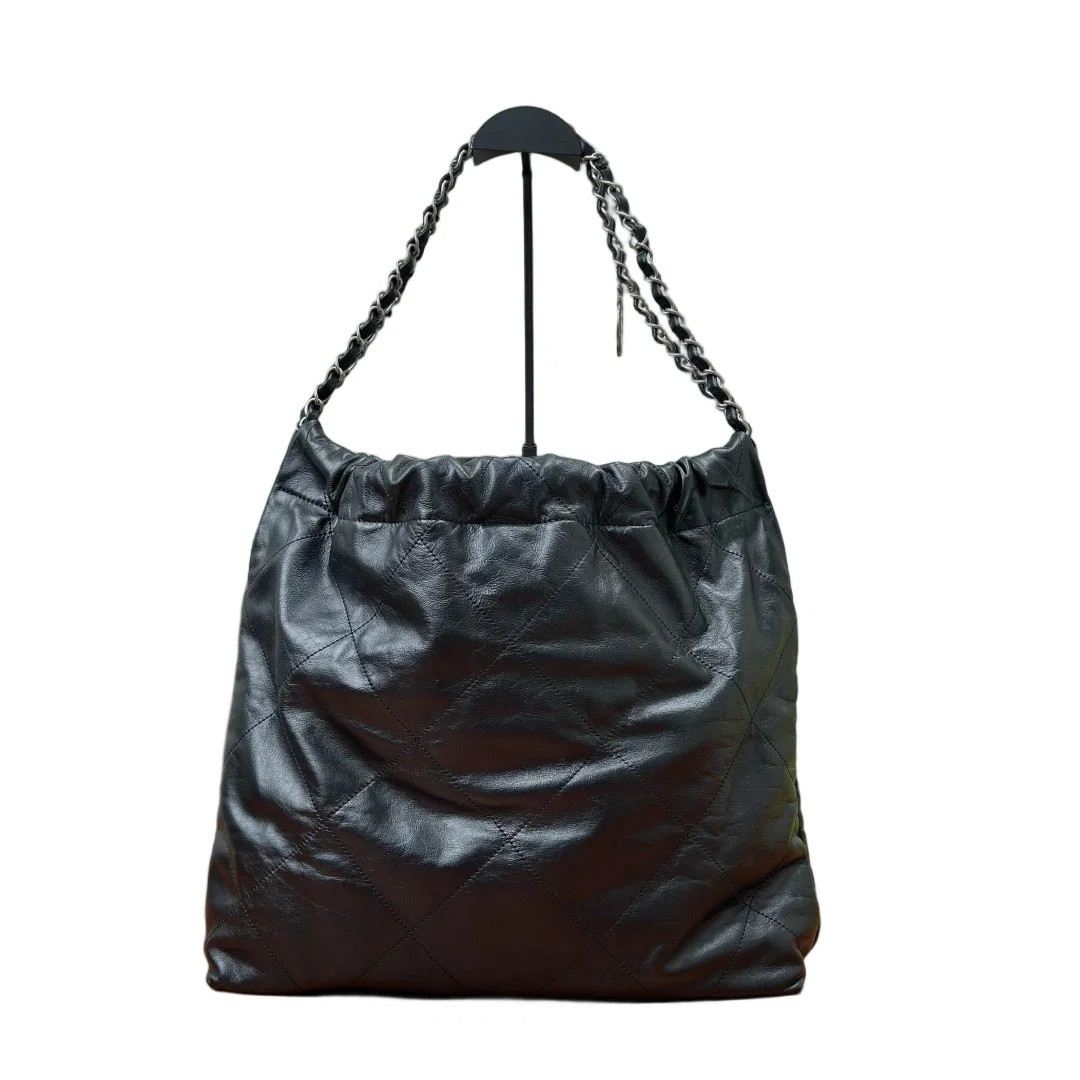 Chanel Quilted Medium 22 Black Calfskin (zz072026b8r)