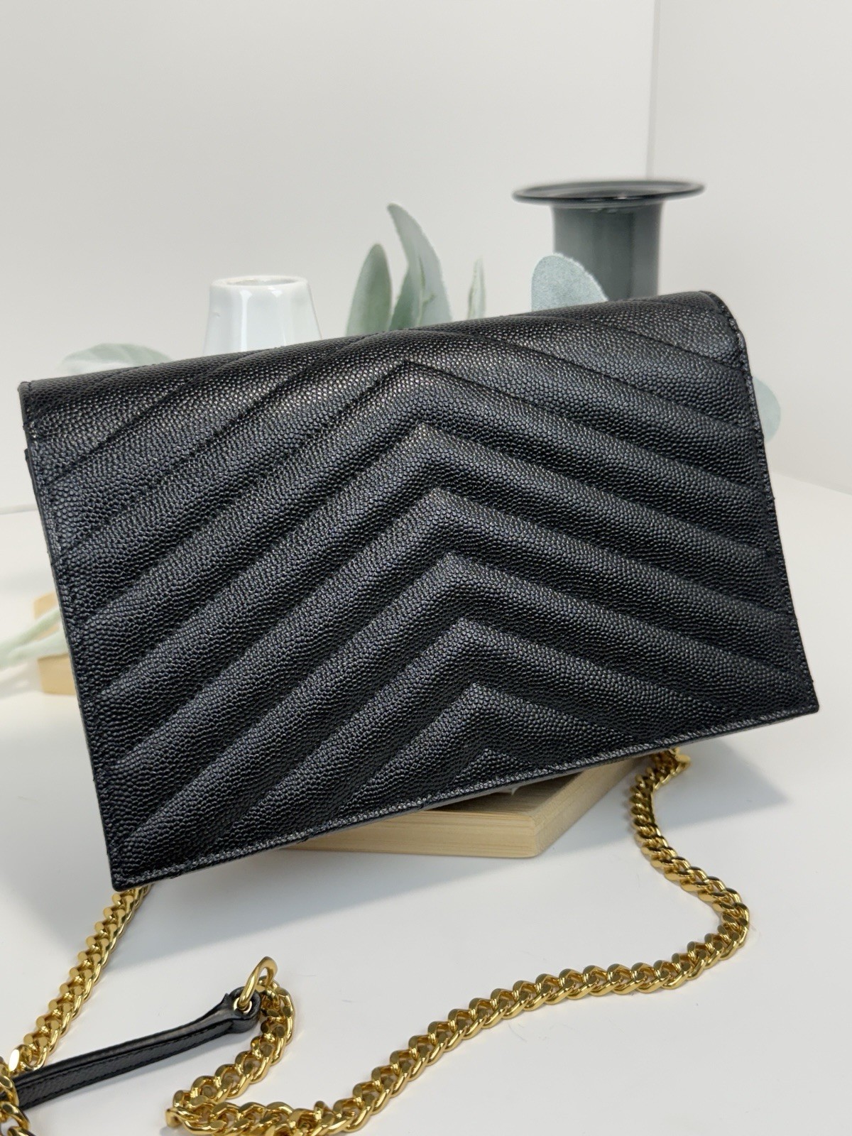 YSL CASSANDRE ENVELOPE CHAIN WALLET IN GRAIN DE POUDRE LEATHER