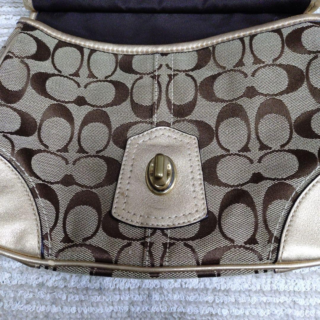 Coach Shoulder Bag Beige Gold Logo Pattern Adjustable Strap 24x20x5 cm