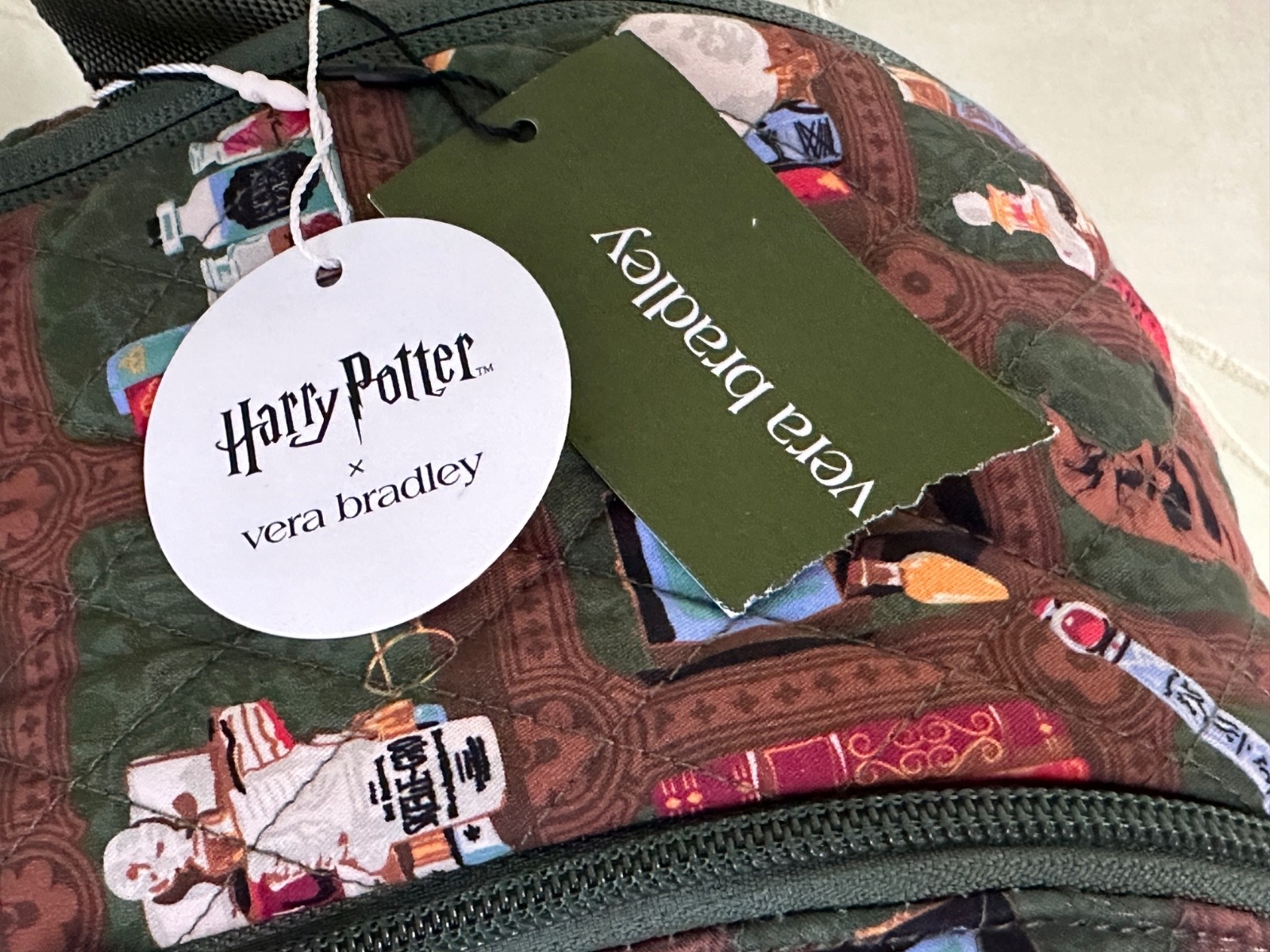 VERA BRADLEY HARRY POTTER BANCROFT BACKPACK + BAG CHARM:NWT HOGWARTS LIBRARY