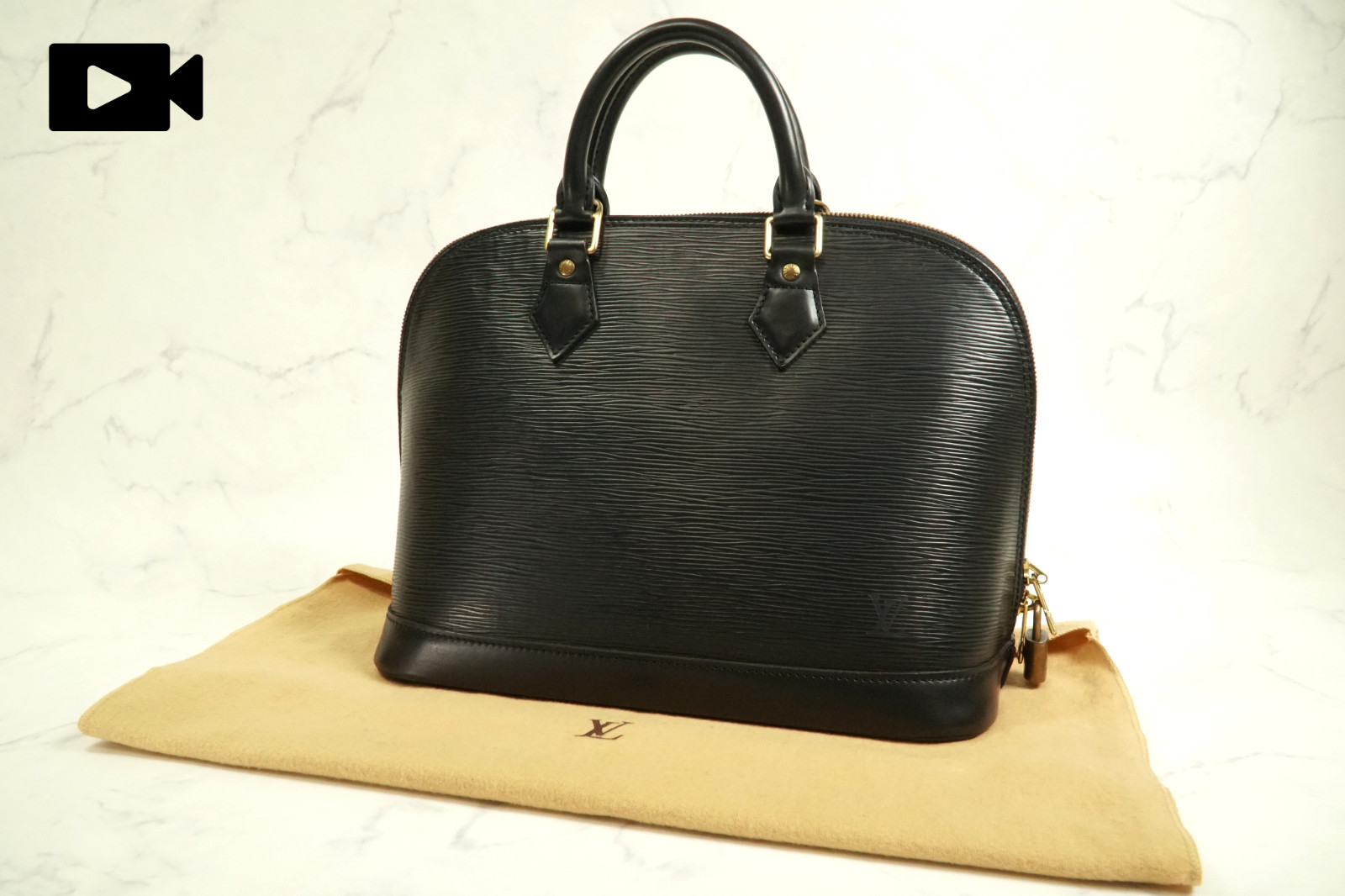 [Rank AB] Louis Vuitton Epi Alma PM Black Handbag M52142 Vintage Bag GHW Auth