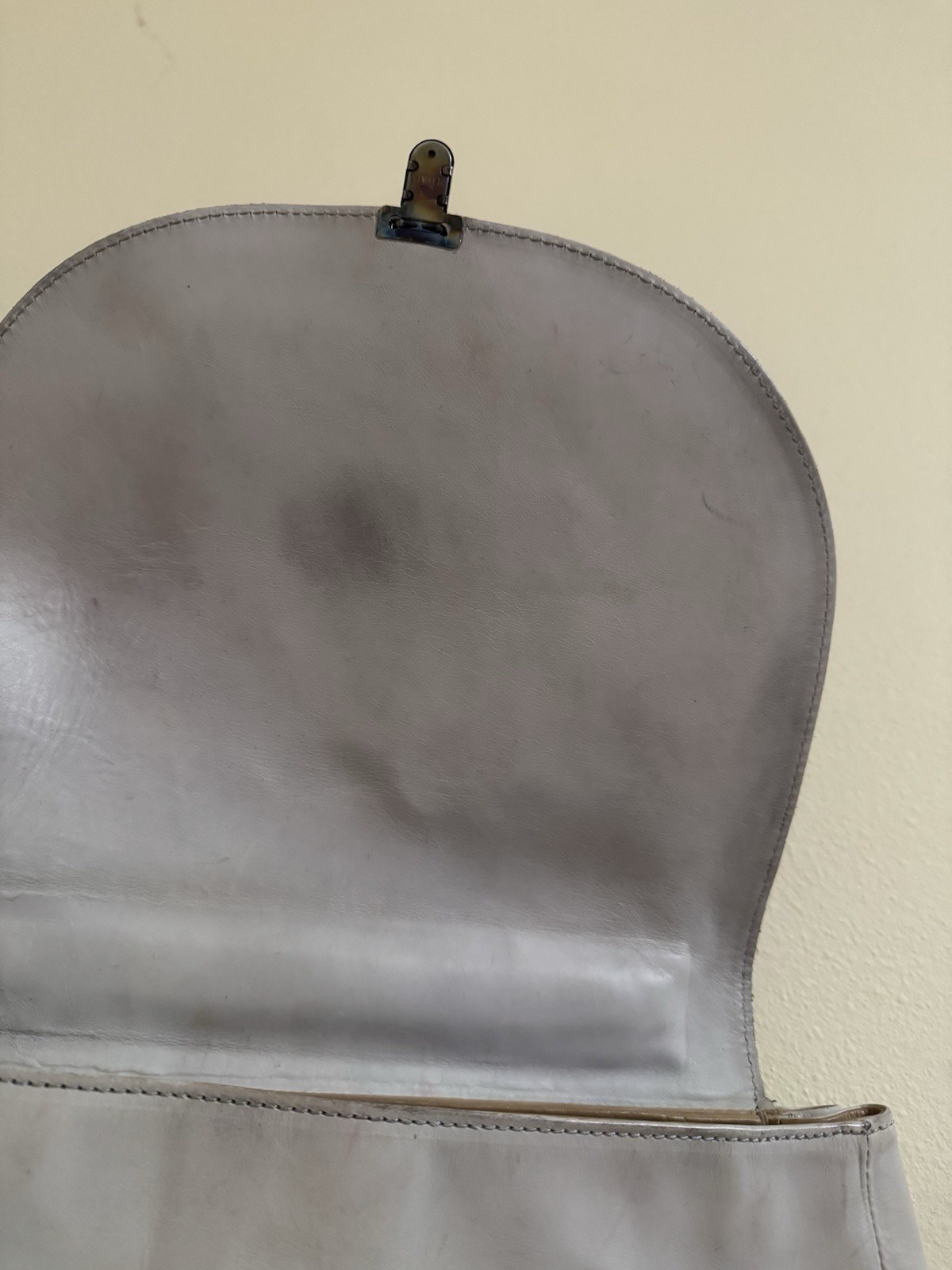Cherevichkiotvichki Large Lock Handbag Leather Dirty White Color