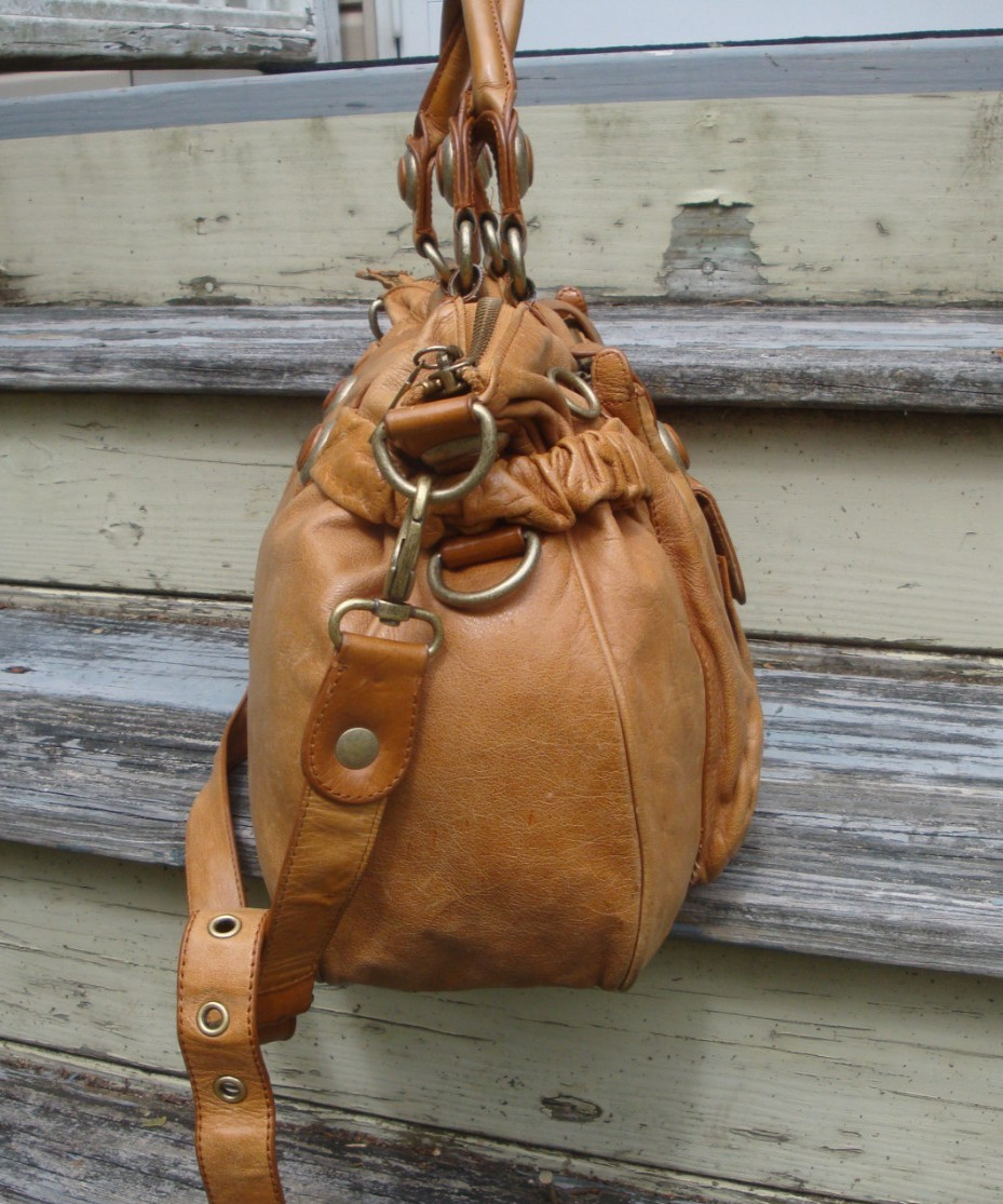 CYNTHIA ROWLEY Distressed Tan Leather Large Satchel Handbag Hobo Boho Shoulderba