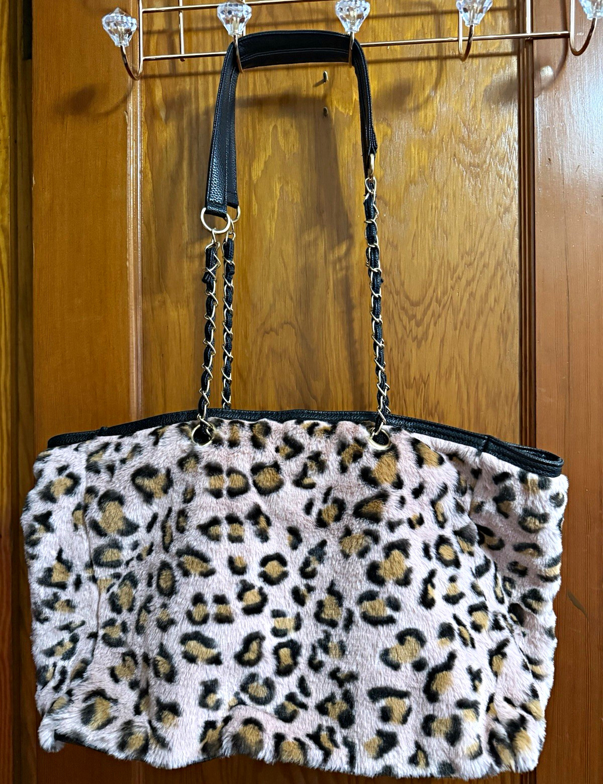 Leopard Animal Print Women’s Shoulder Bag Chain Strap Zip Closure Black Straps