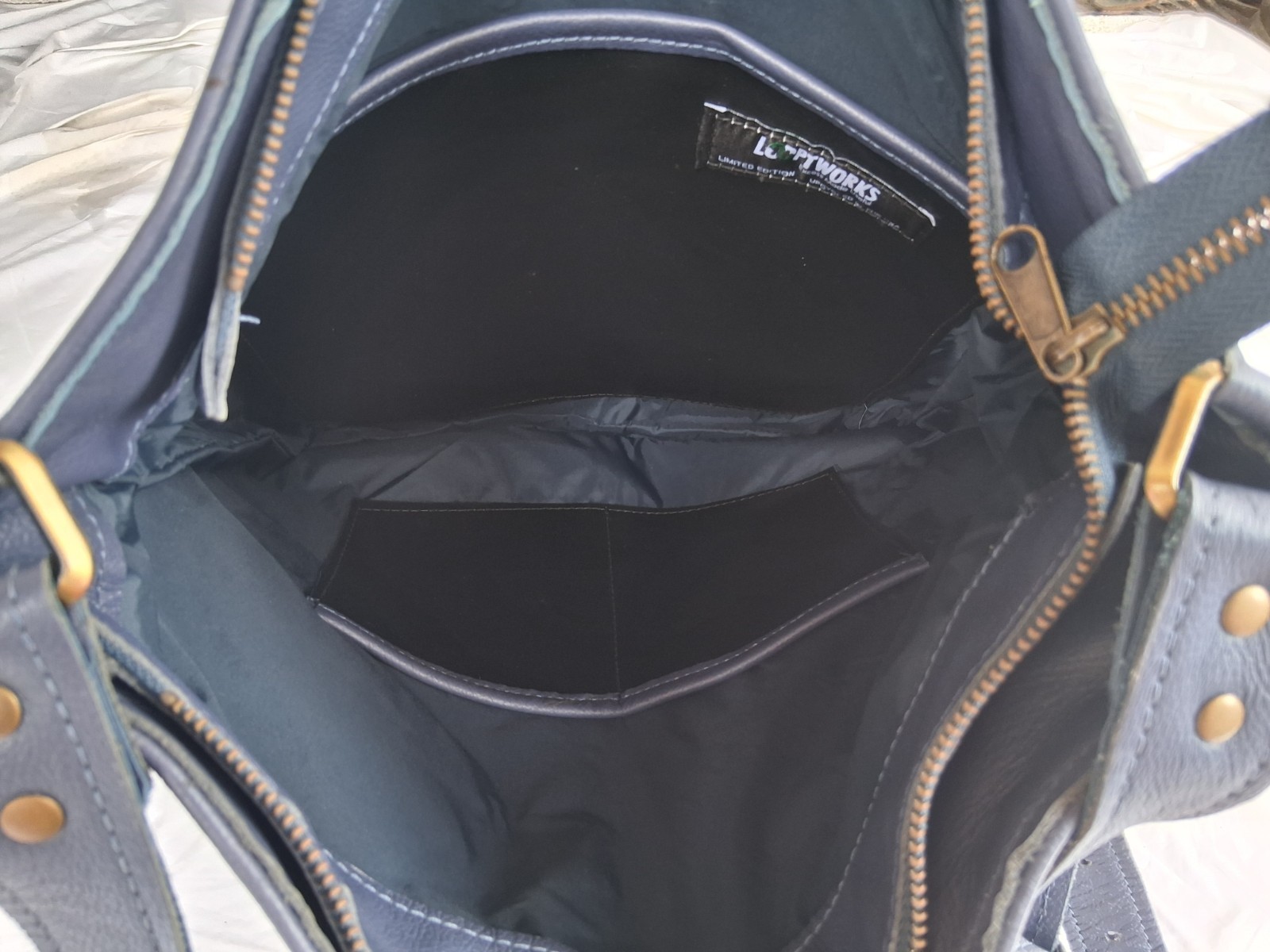 Limited Edition Looptworks Bag Poetland, Oregon Large Black & Blue Long Strap