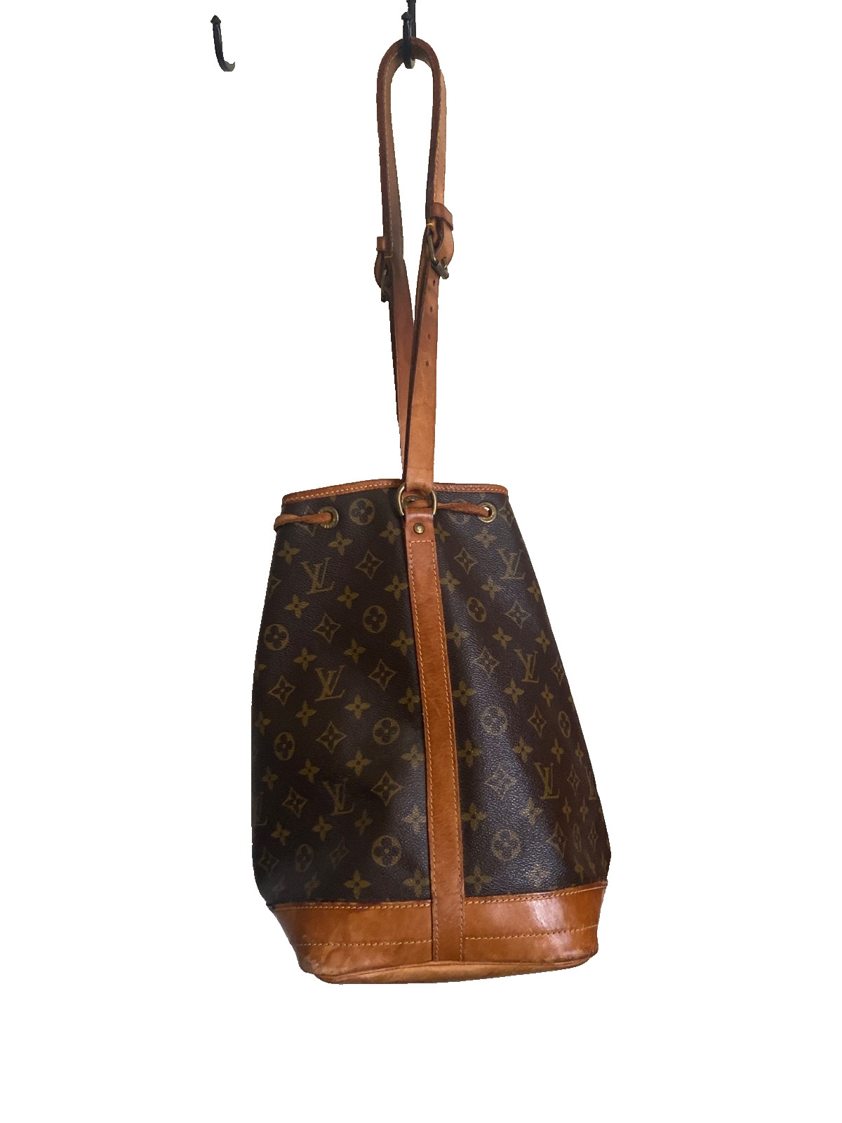 Authentic Louis Vuitton Noé Shoulder Bag Brown Canvas