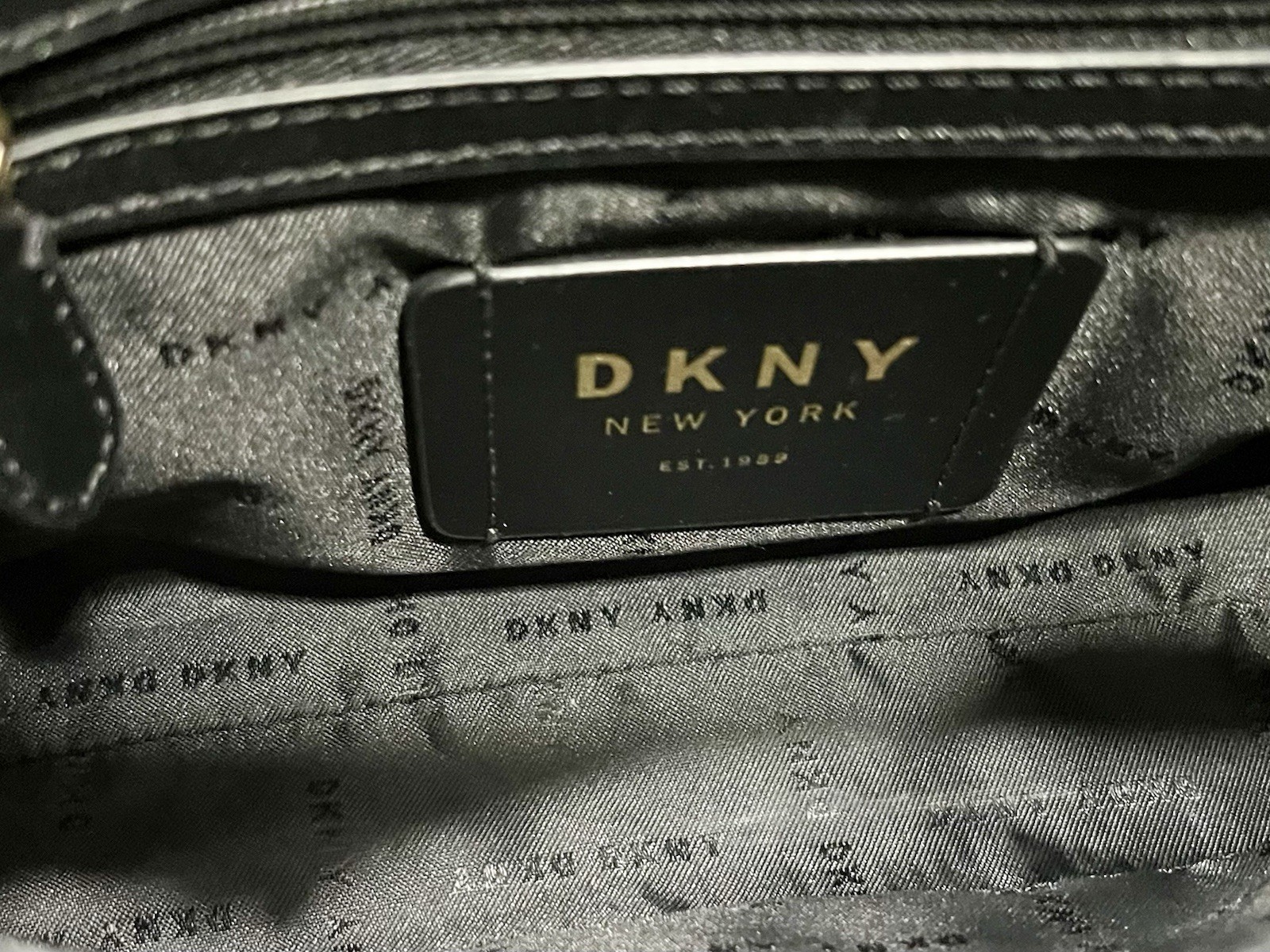 DKNY Lola Flap Crossbody Bag Black Pebbled Gold Chain Strap Magnetic Closure