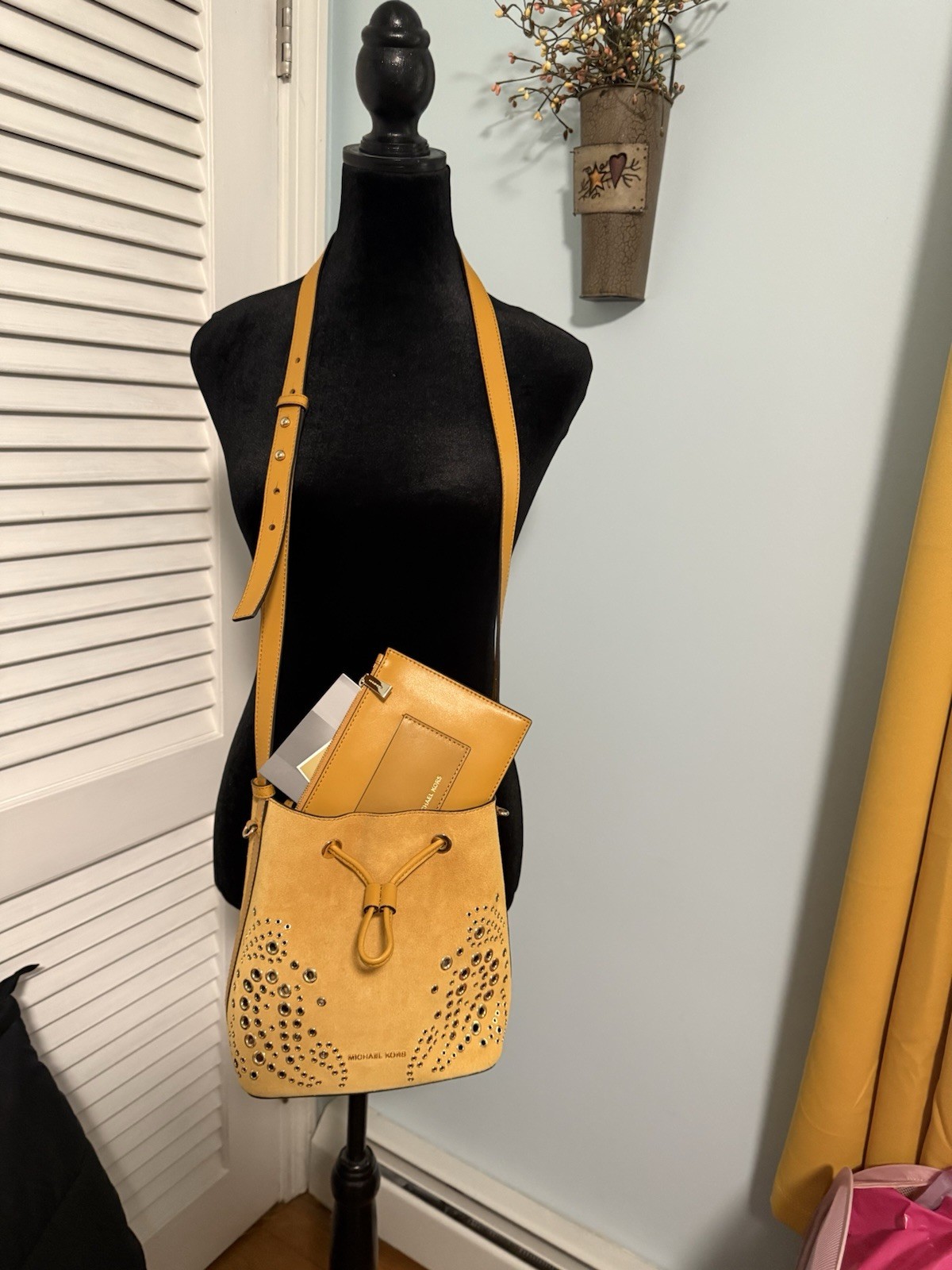 Michael Kors NWT Cary Embellished Bucket Crossbody. Full Inclusion Mustard! NWT